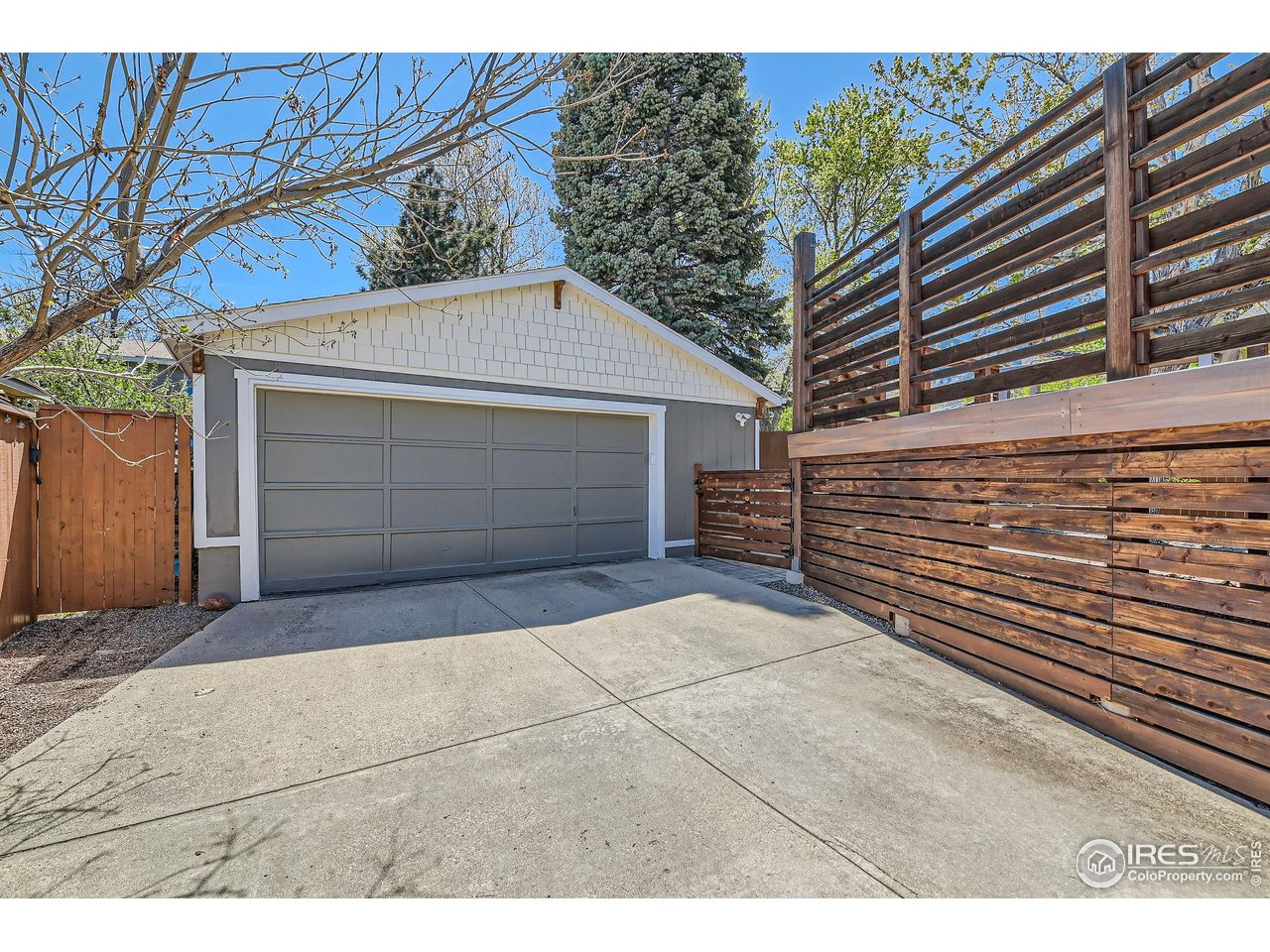 2550 Woodstock Pl