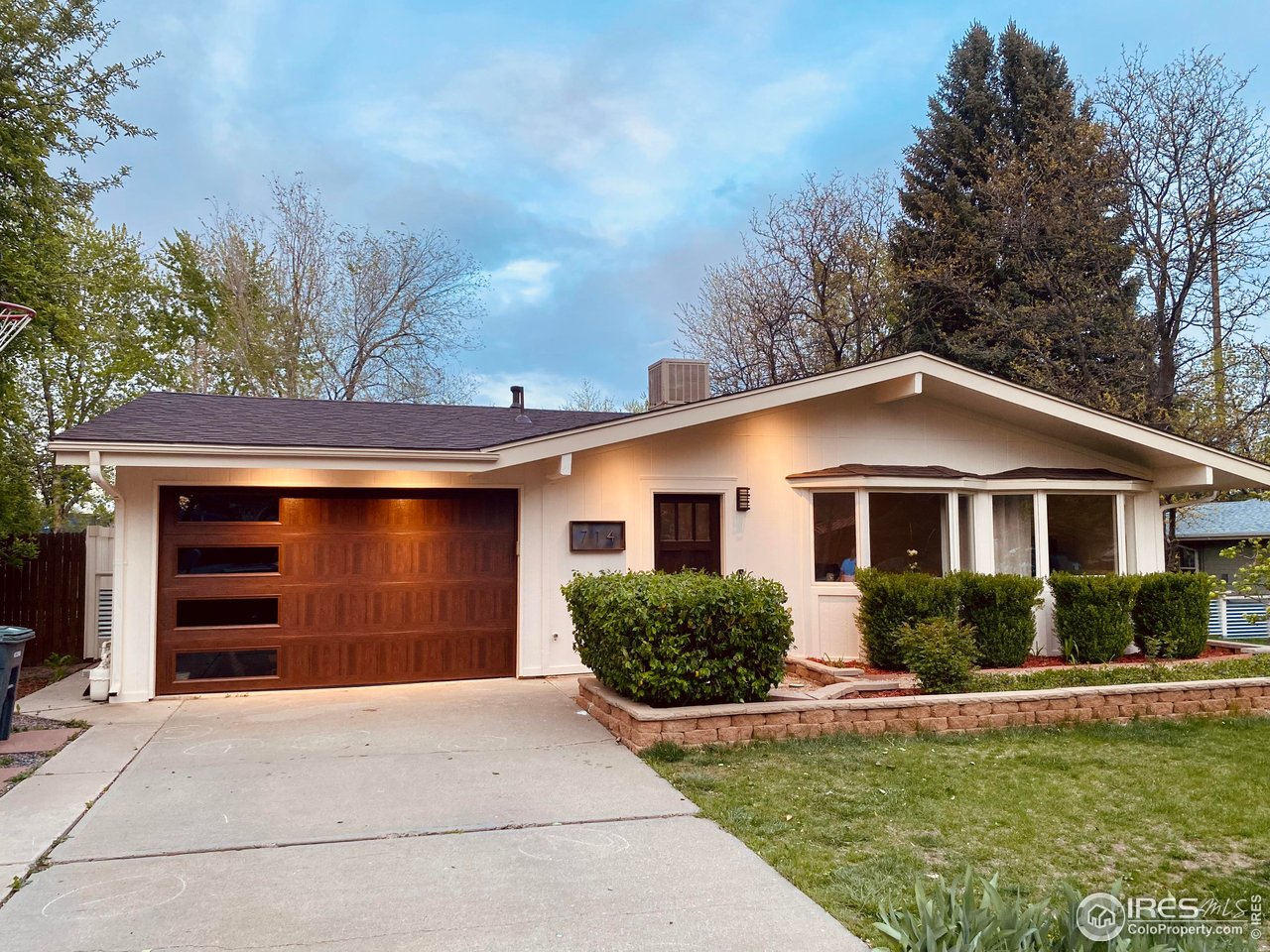 714 S Longmont Ave