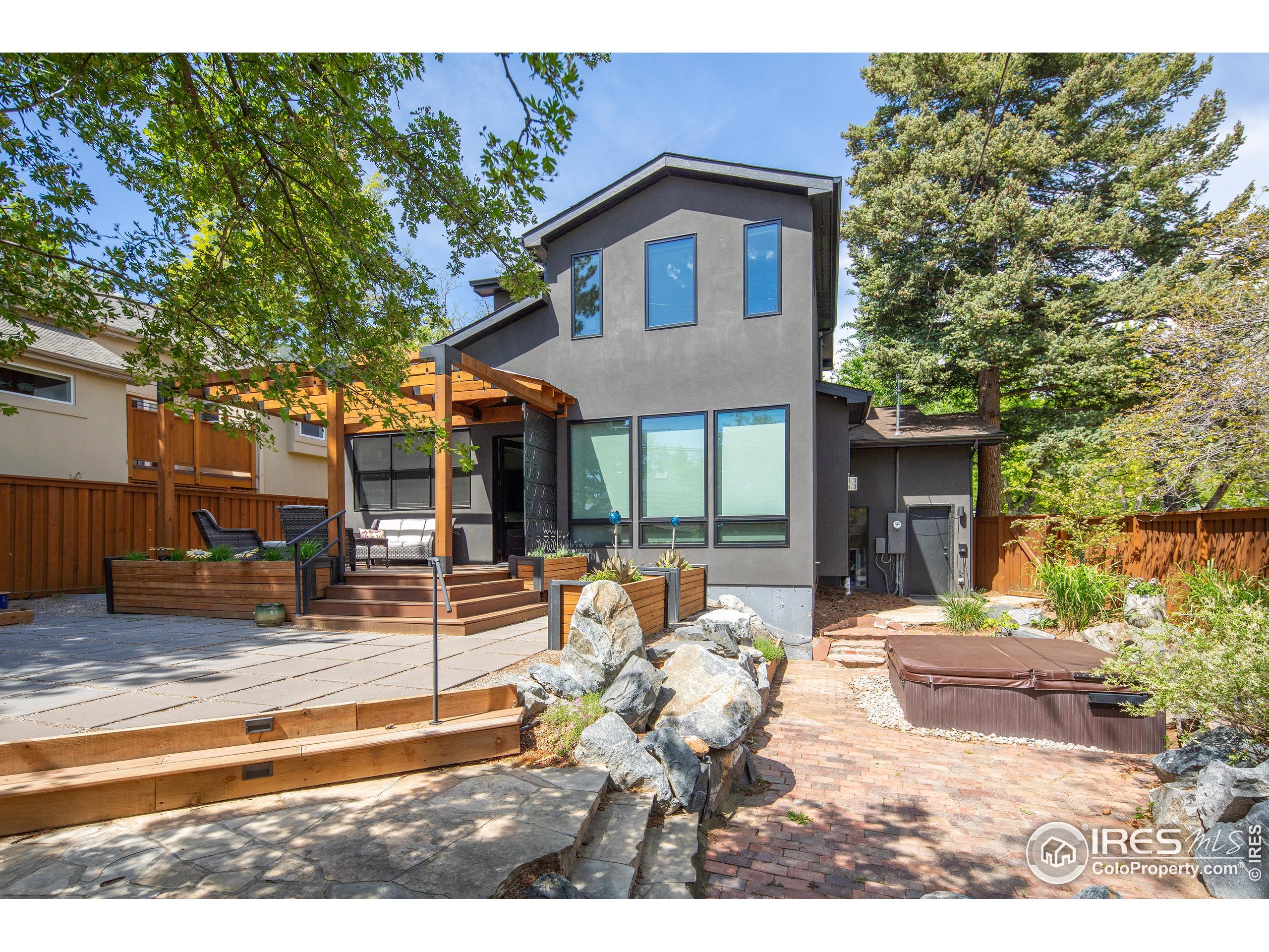 788 Grant Pl