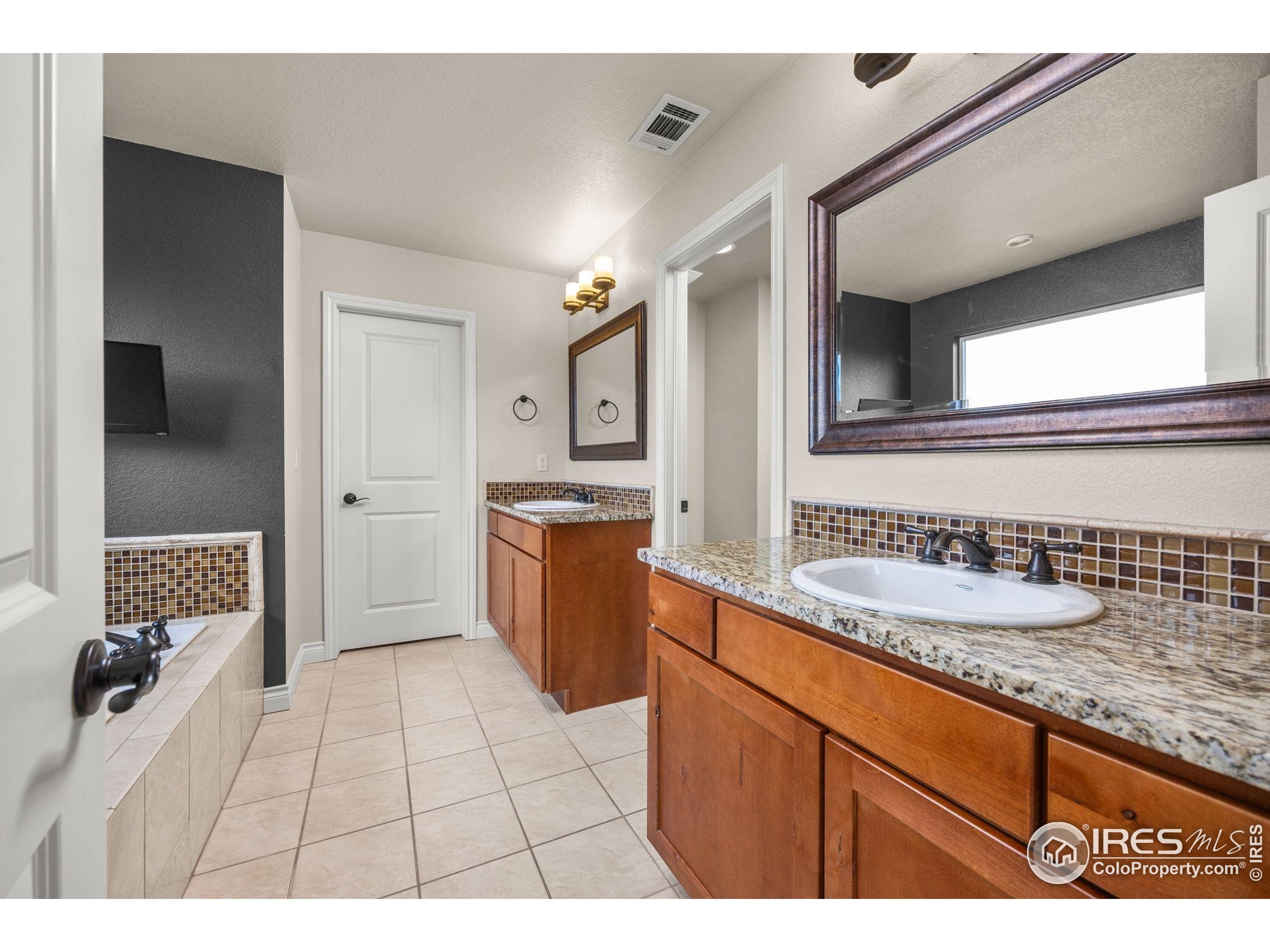 873 Signal Ct