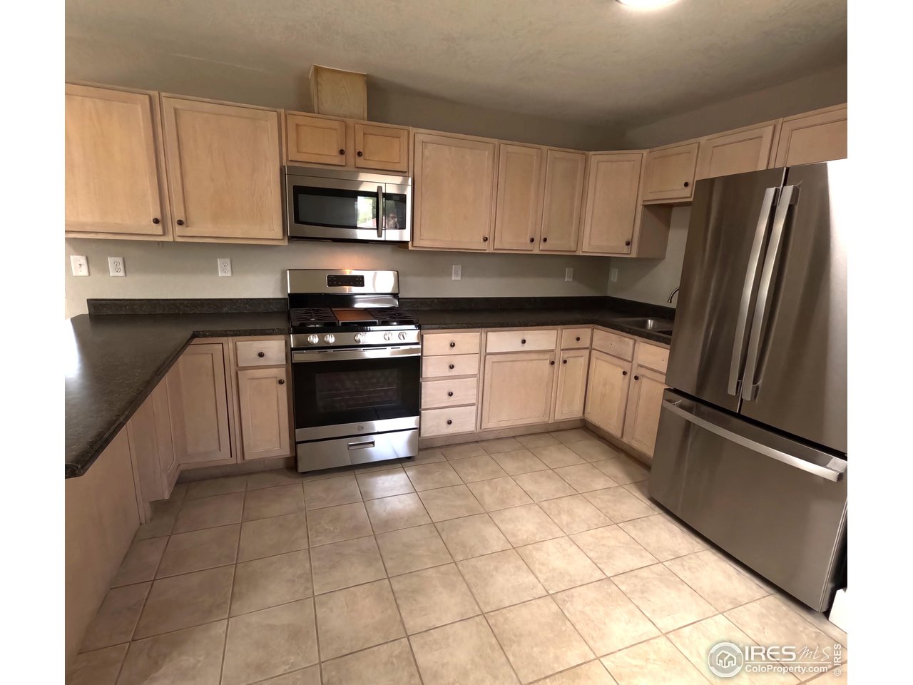 815 W Beaver Ave