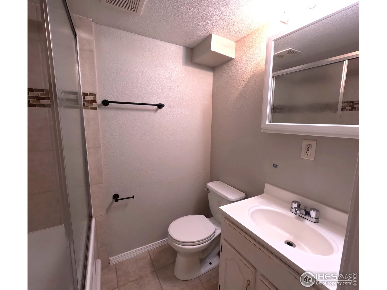 815 W Beaver Ave
