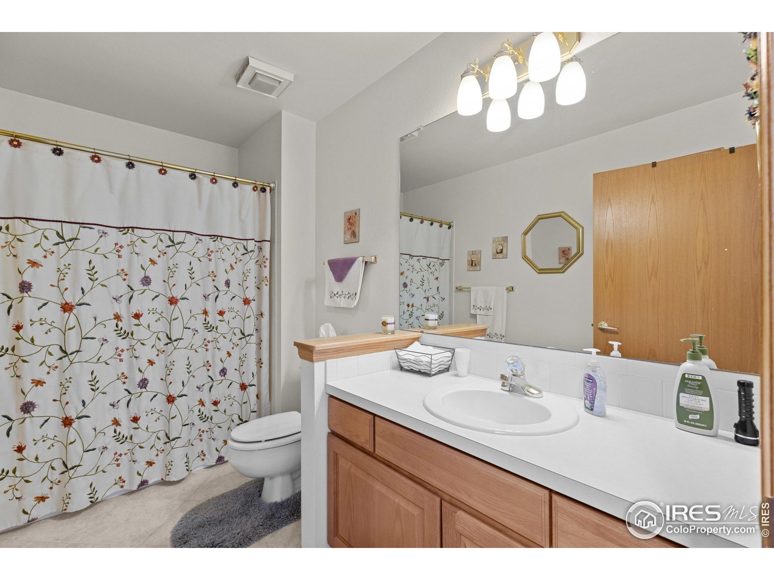 1515 Tulip Ct