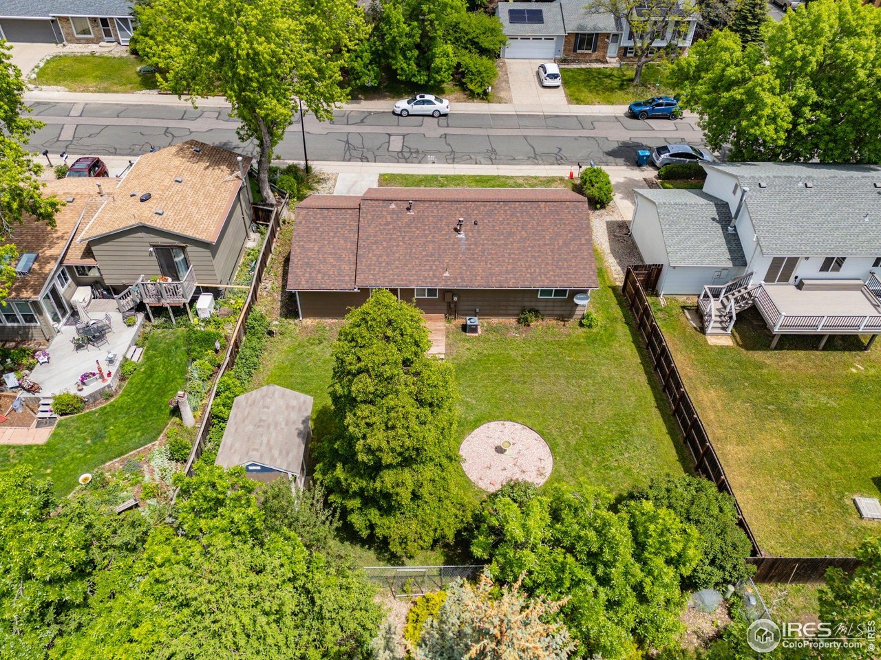 852 W Linden St