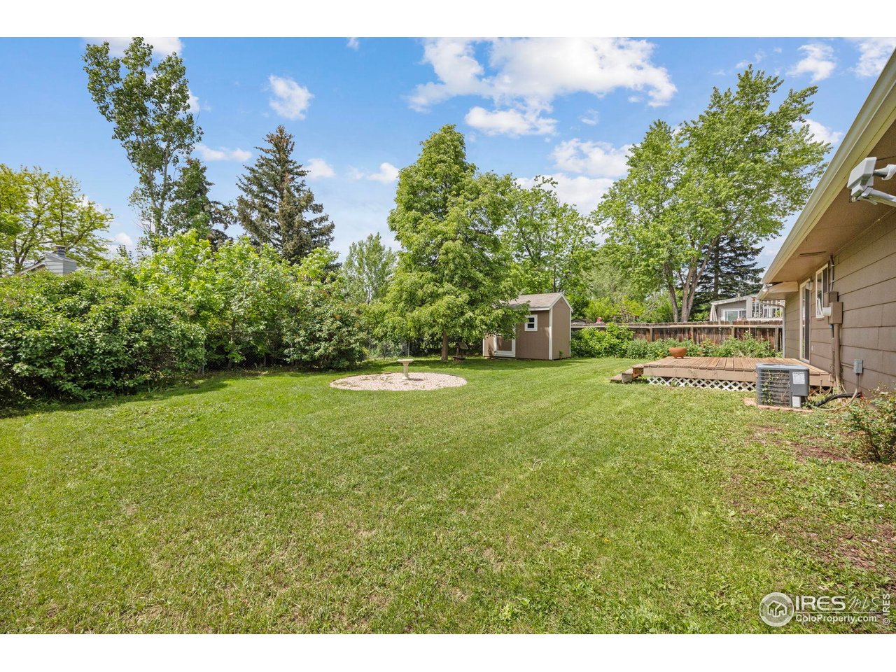 852 W Linden St