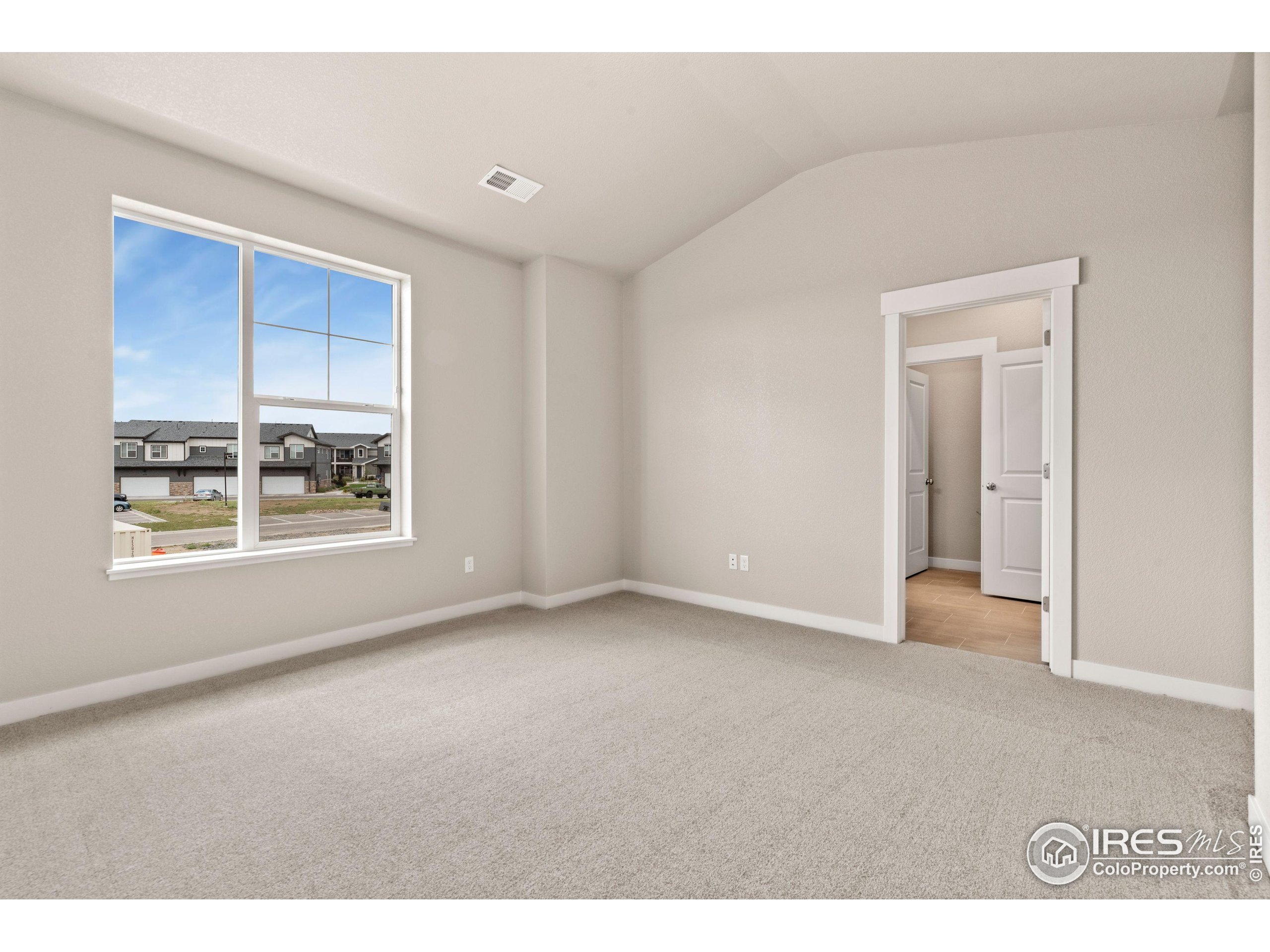 3425 Grayling Dr