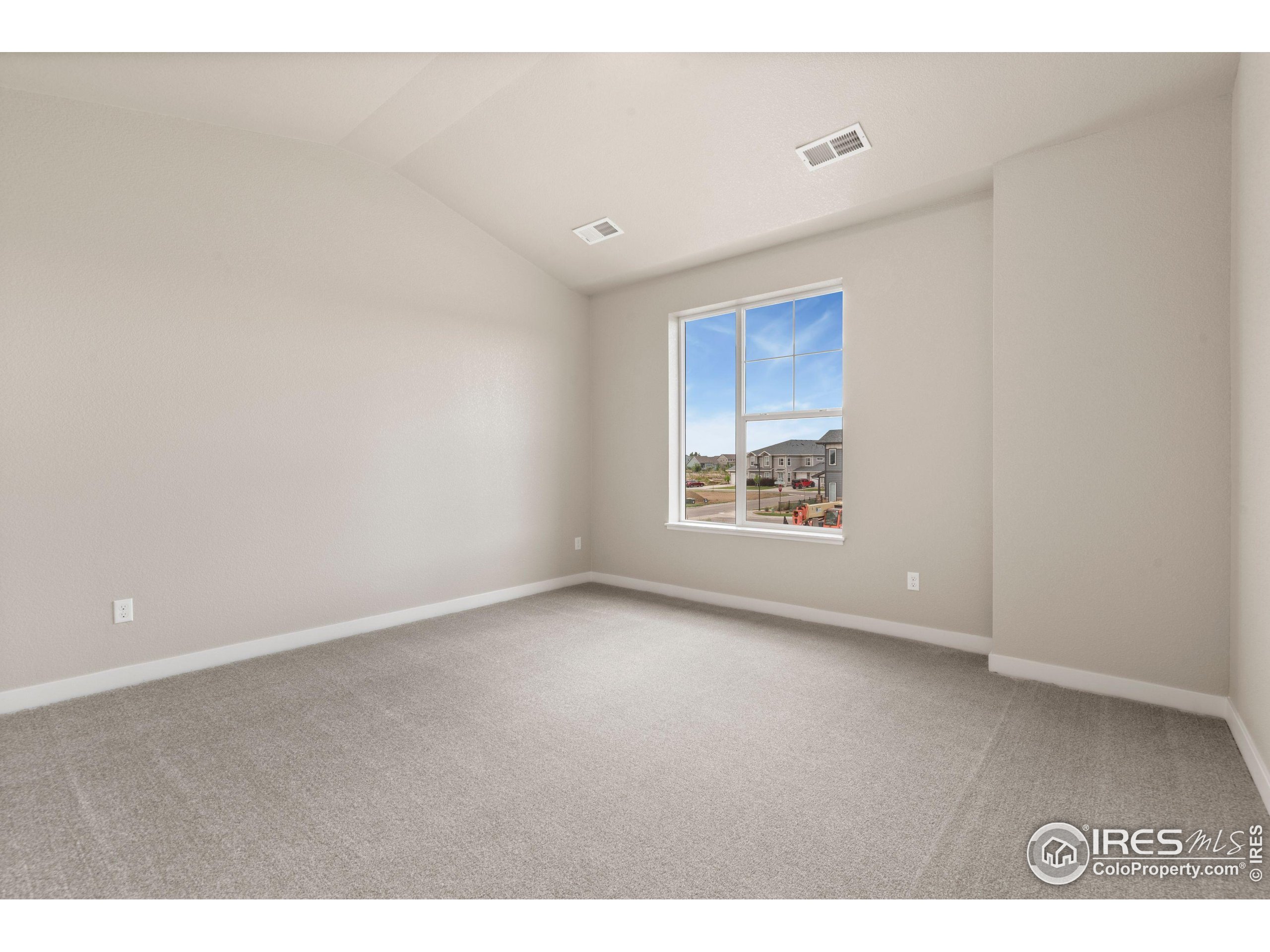 3425 Grayling Dr
