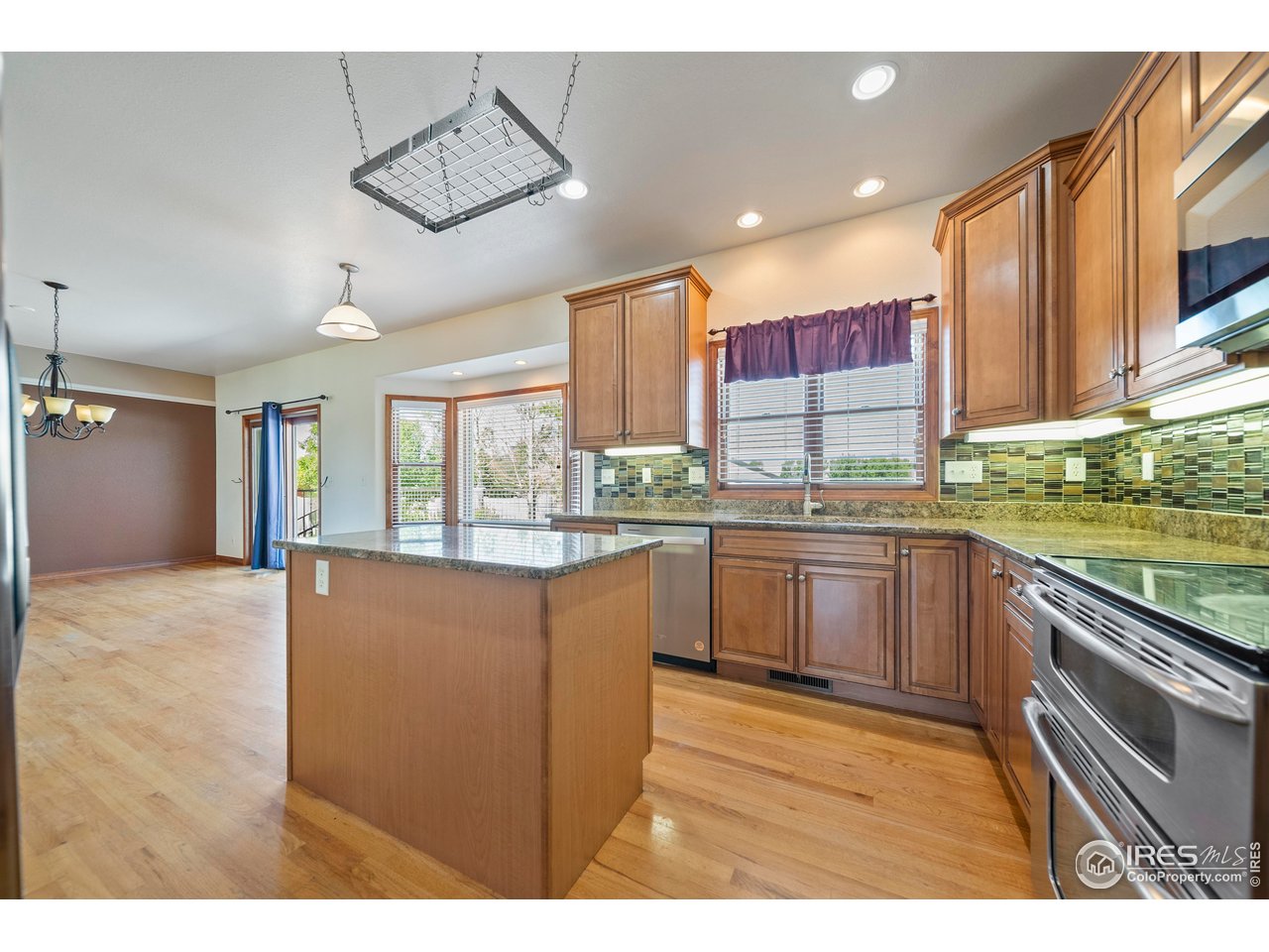 137 Reid Rd