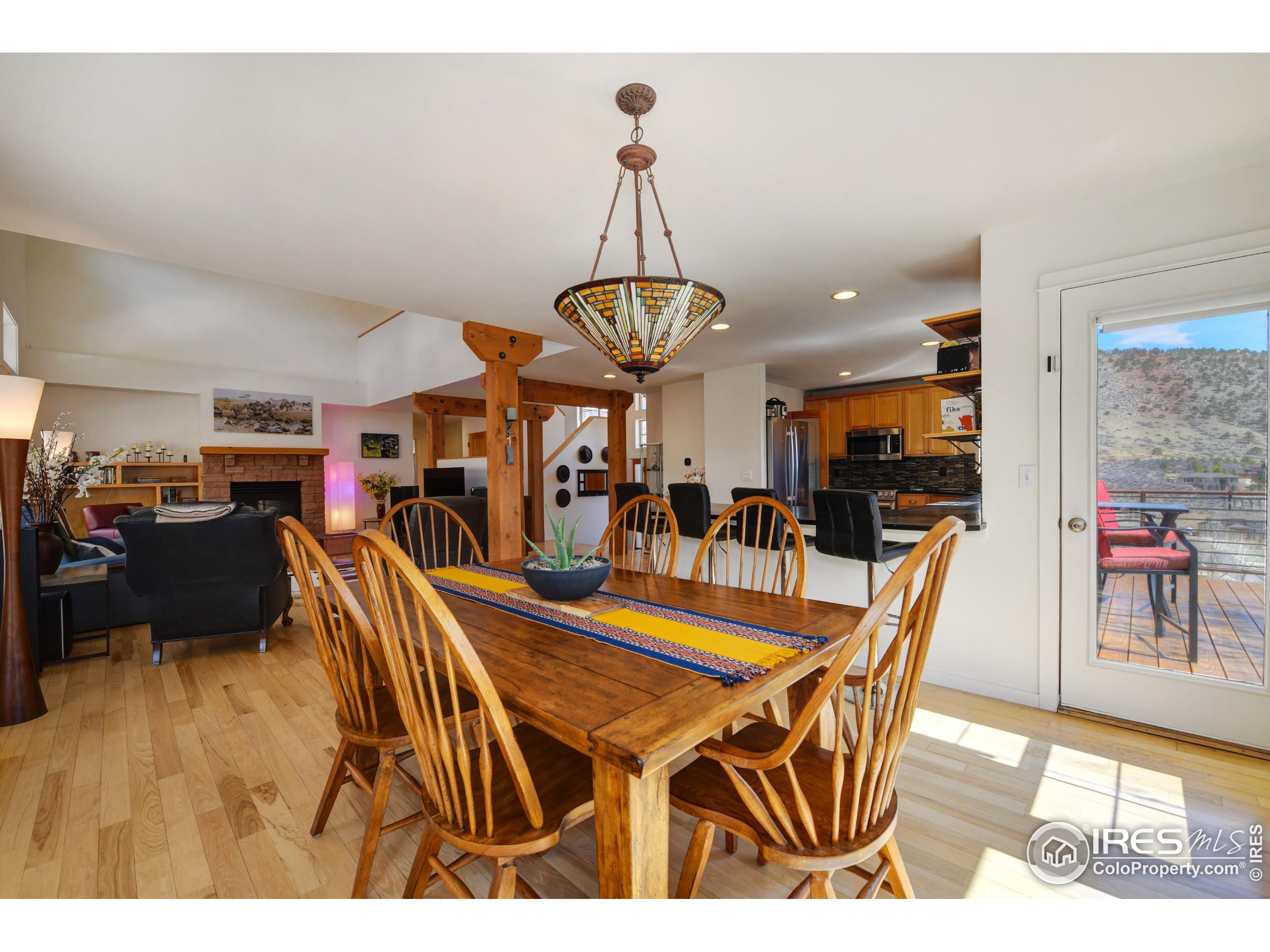 385 Vasquez Ct