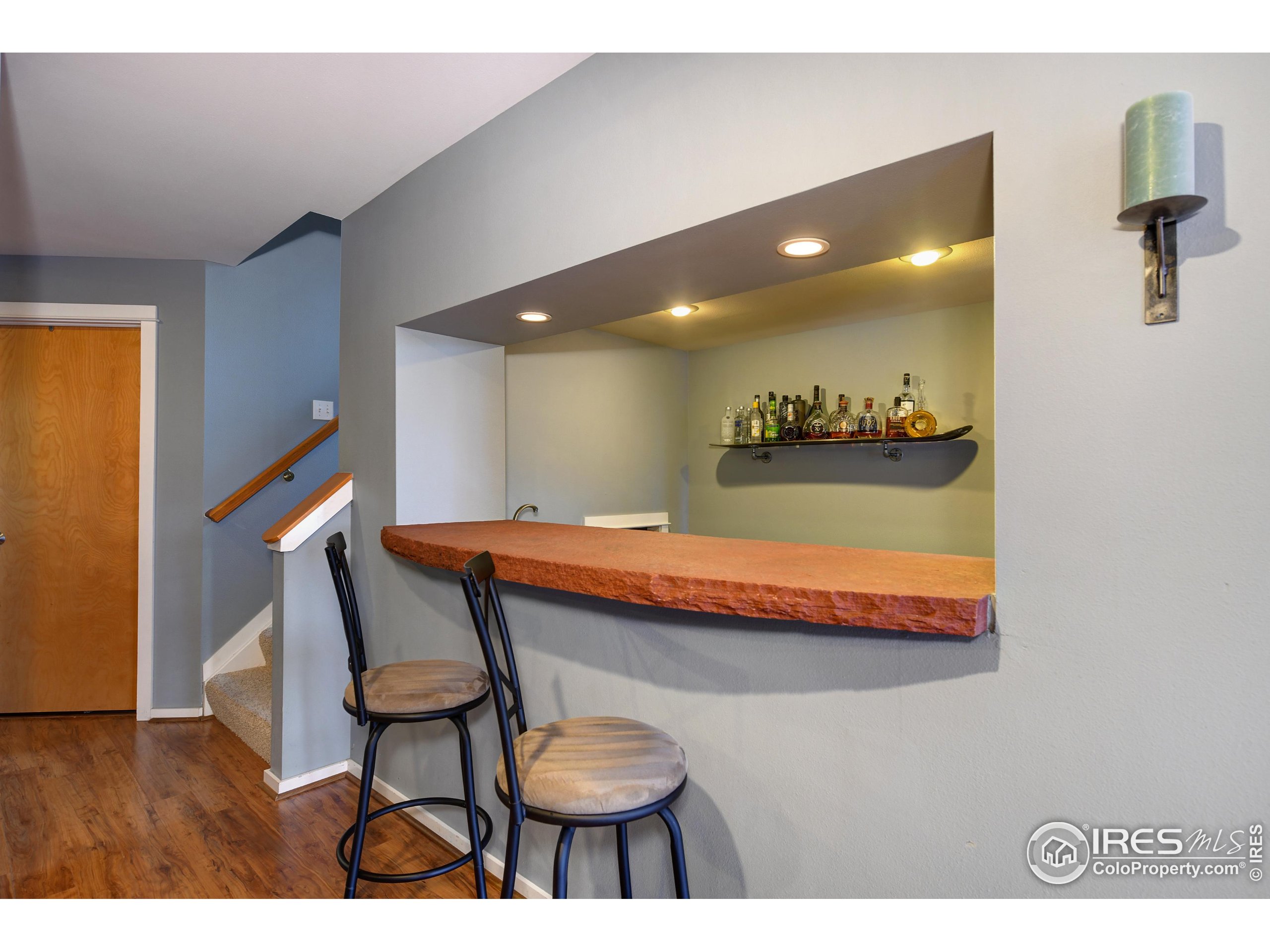 385 Vasquez Ct