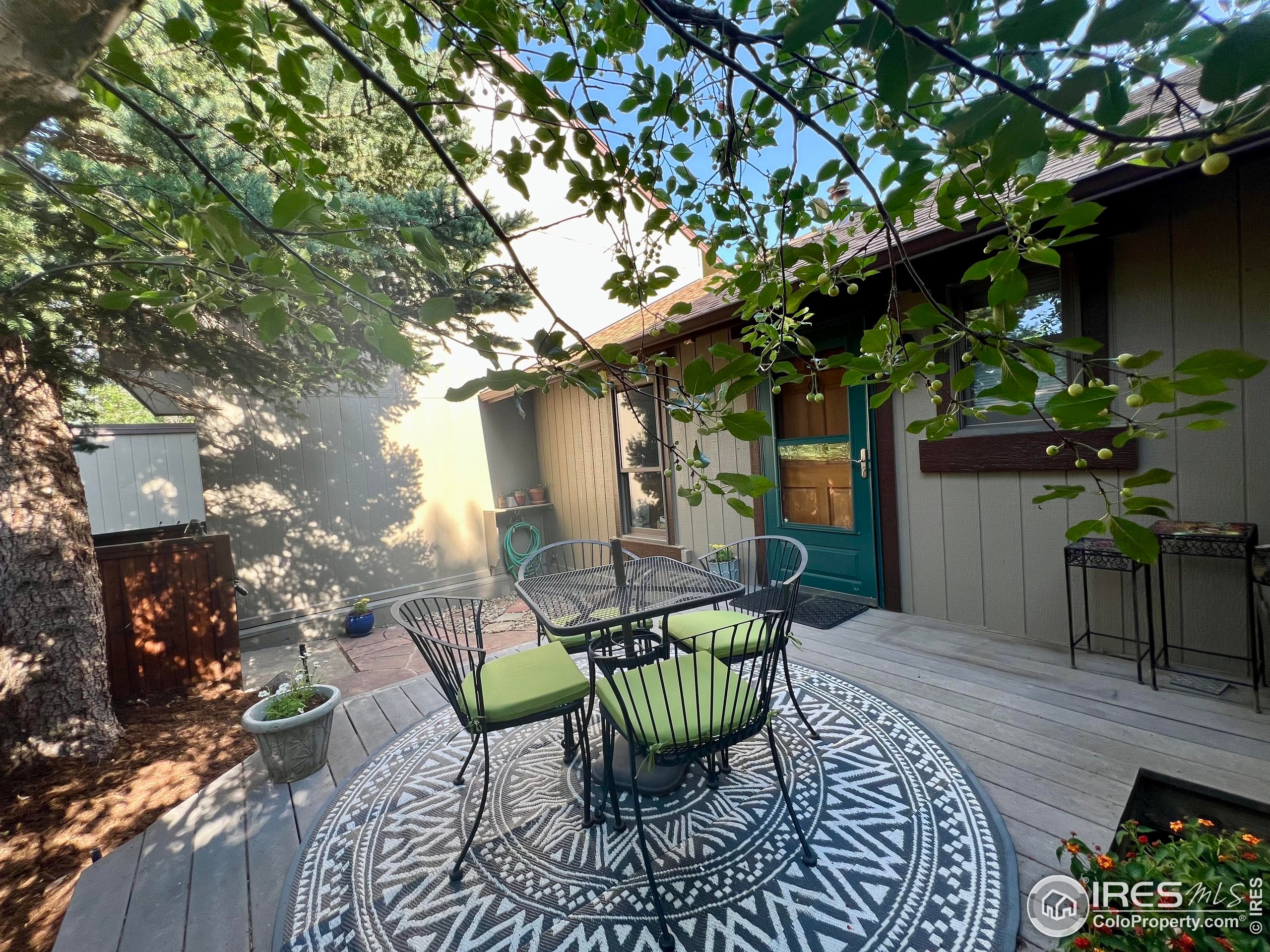 1624 Bradley Ct