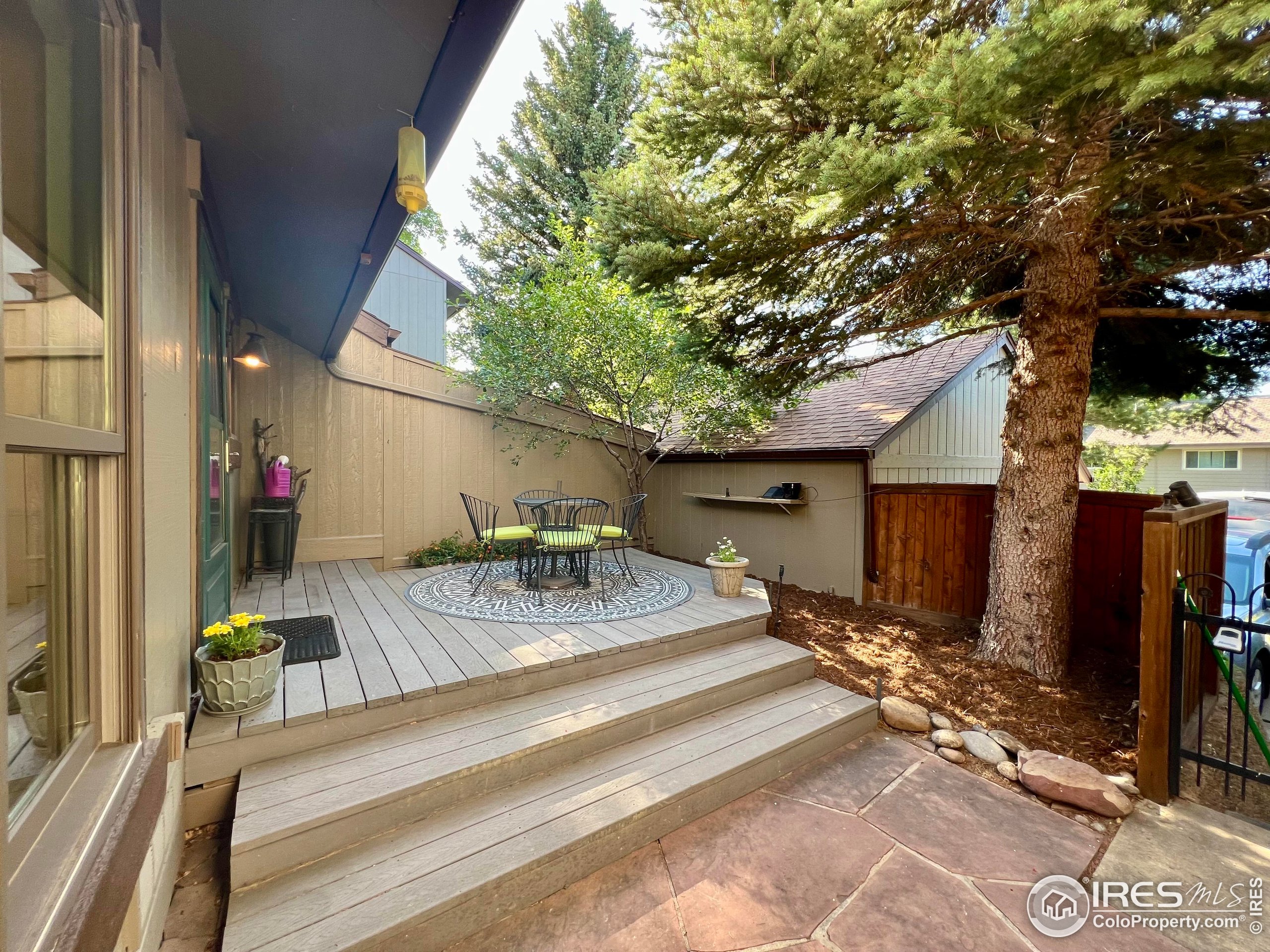 1624 Bradley Ct