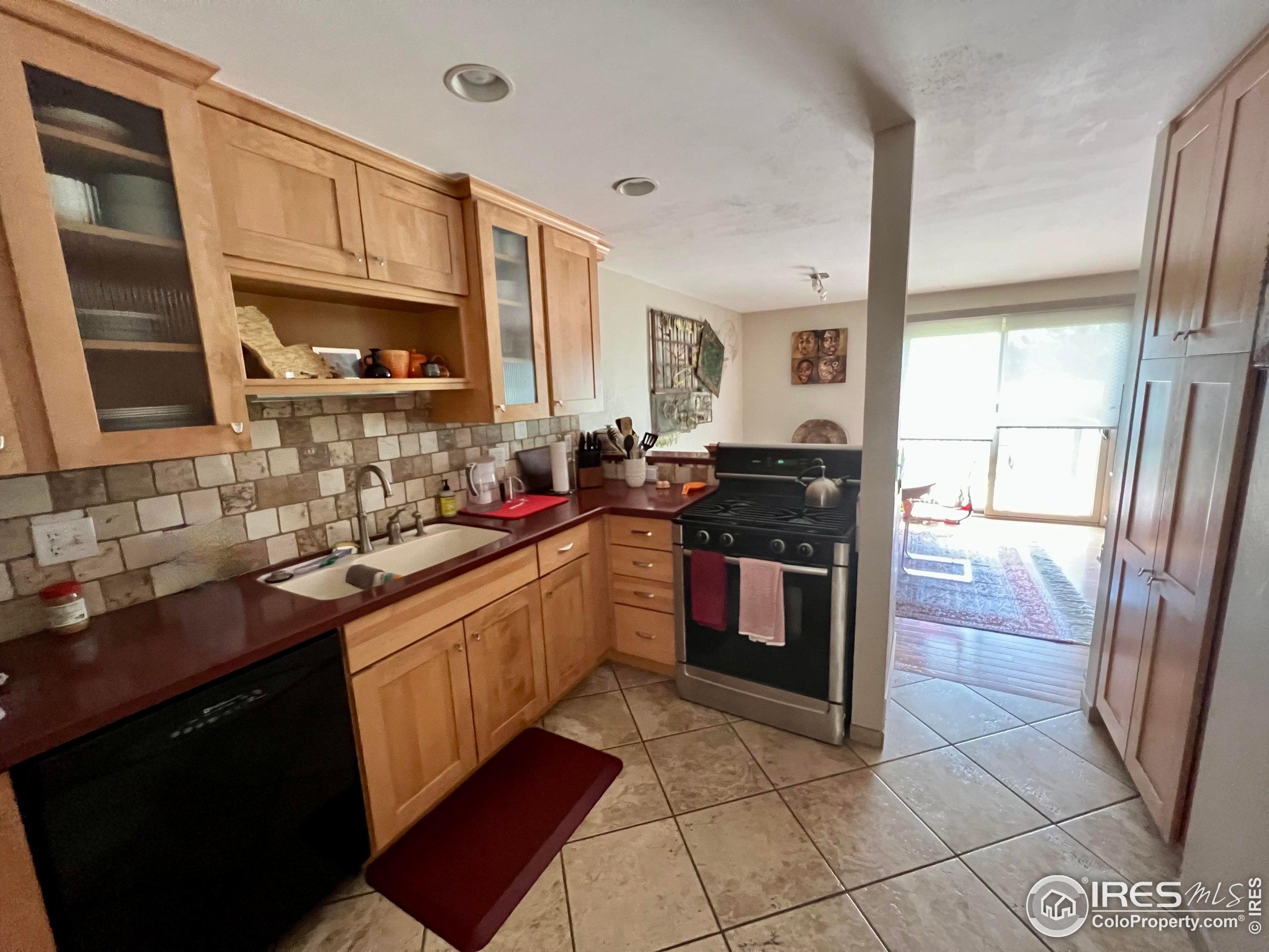 1624 Bradley Ct