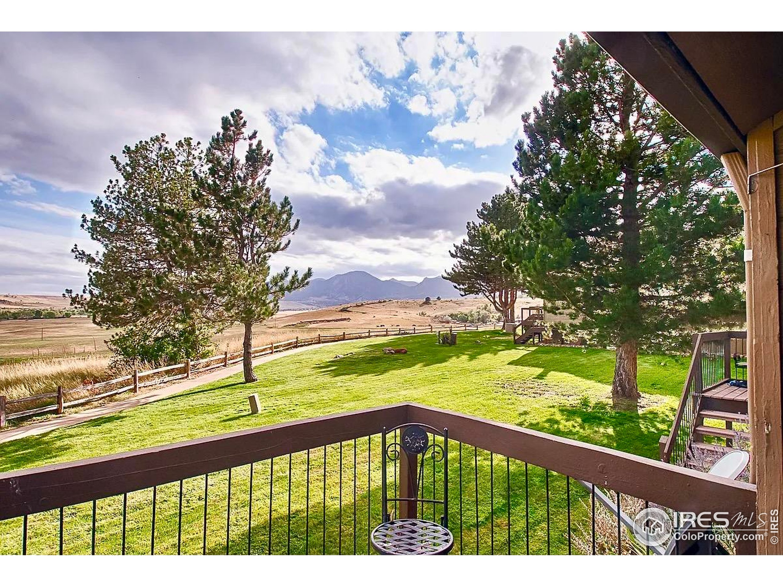 1624 Bradley Ct