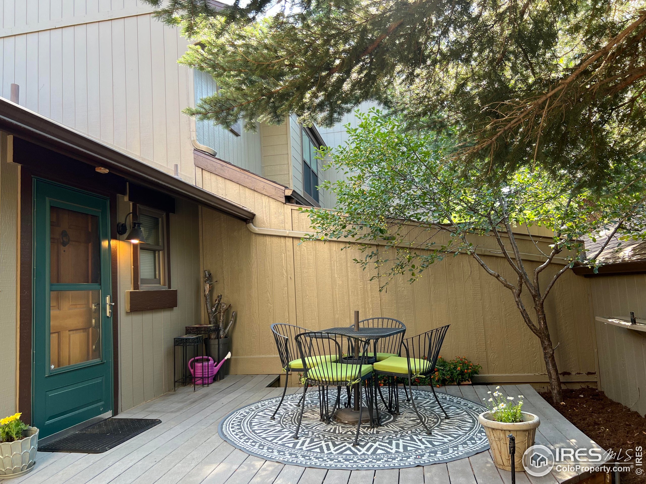 1624 Bradley Ct