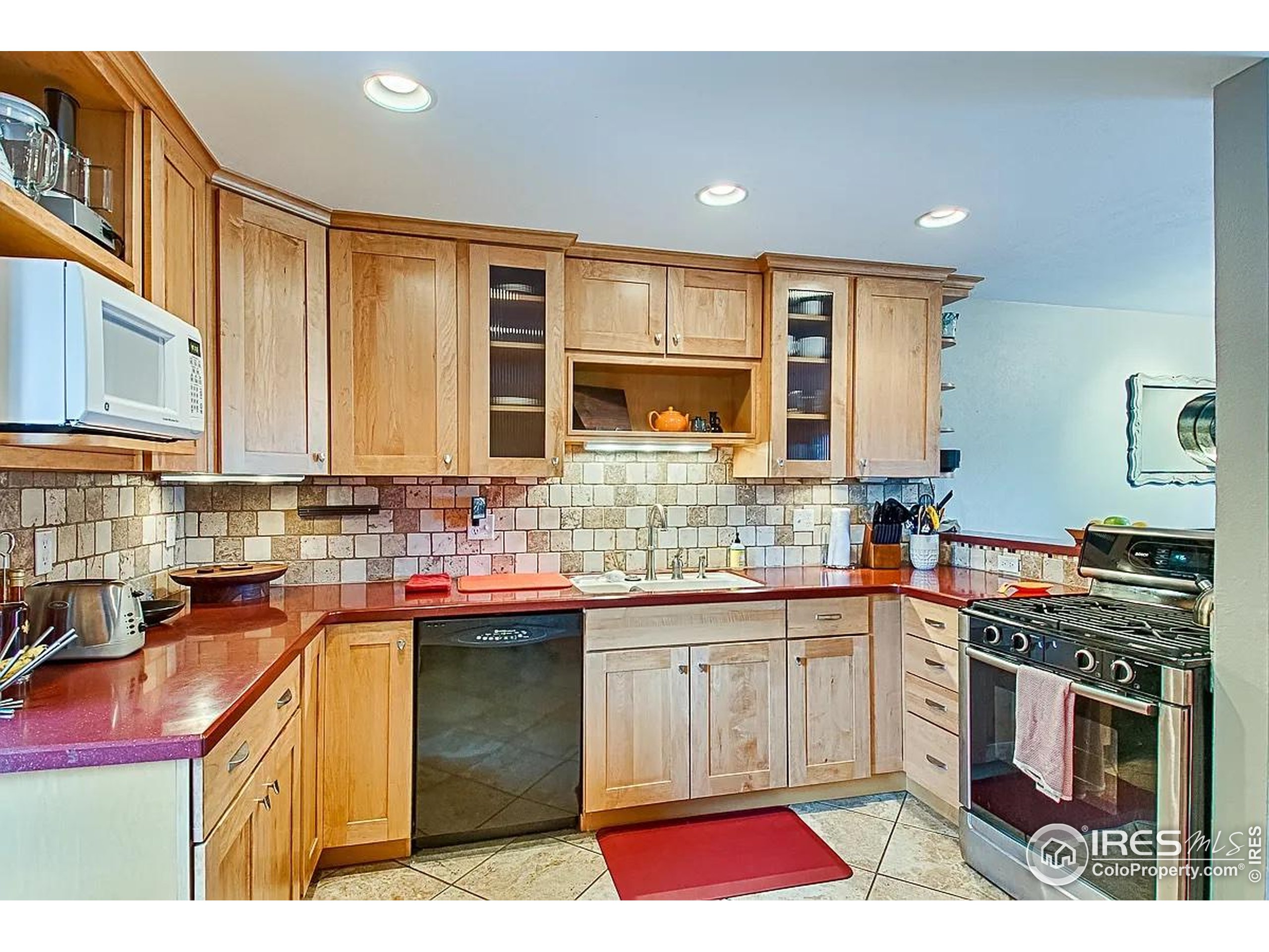 1624 Bradley Ct