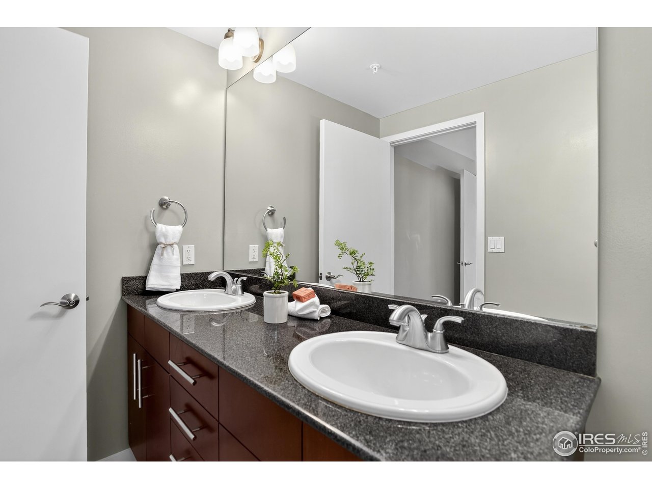 3601 Arapahoe Ave D-304