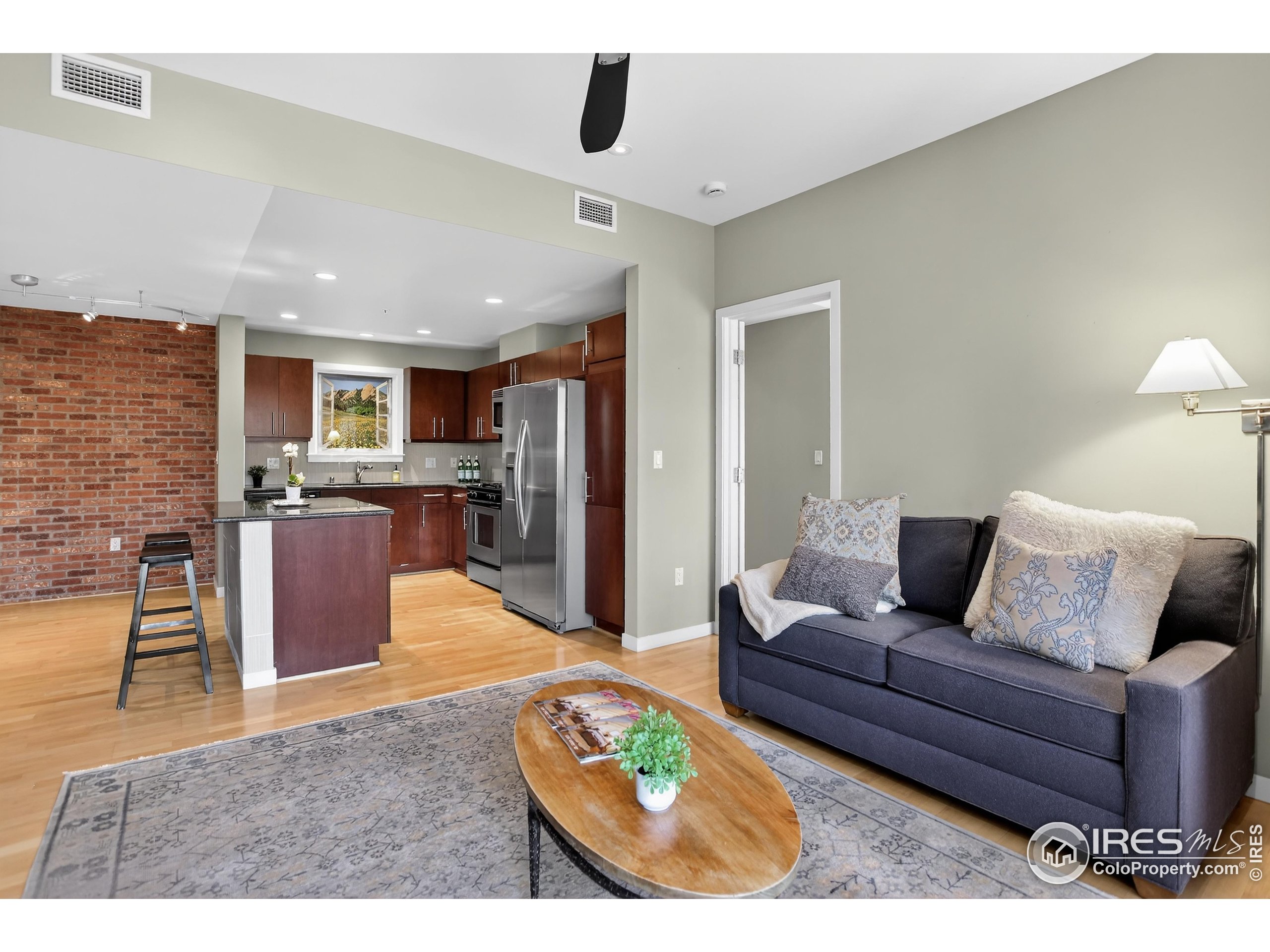 3601 Arapahoe Ave D-304