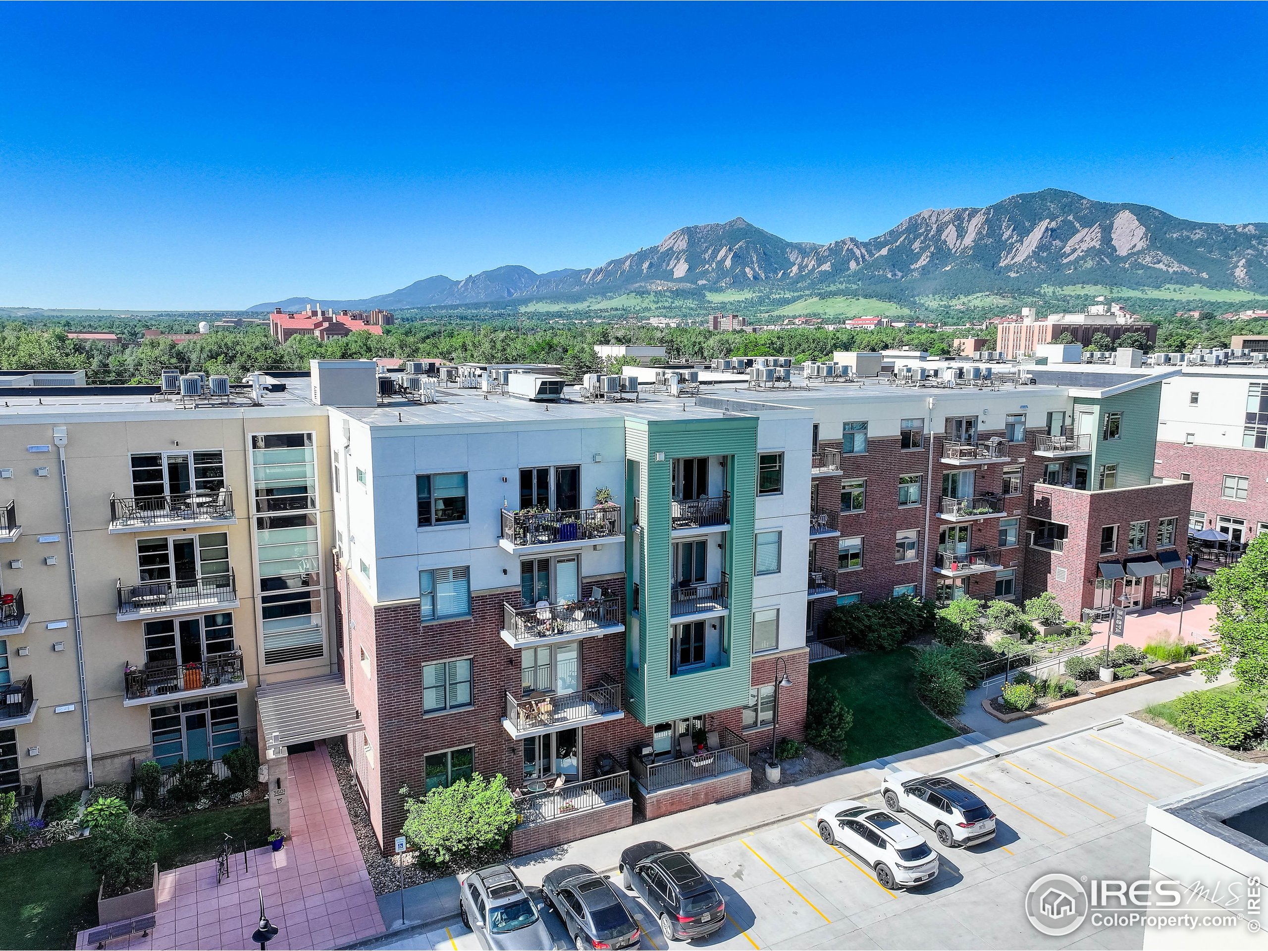 3601 Arapahoe Ave D-304