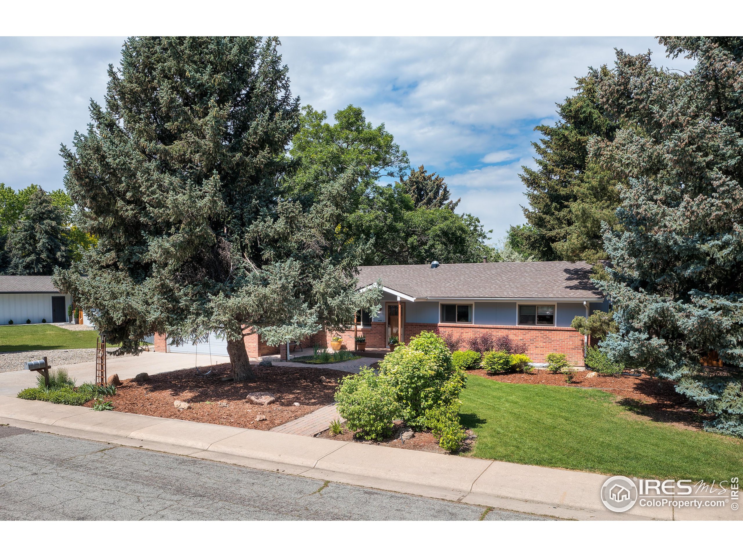 7459 Mount Meeker Rd