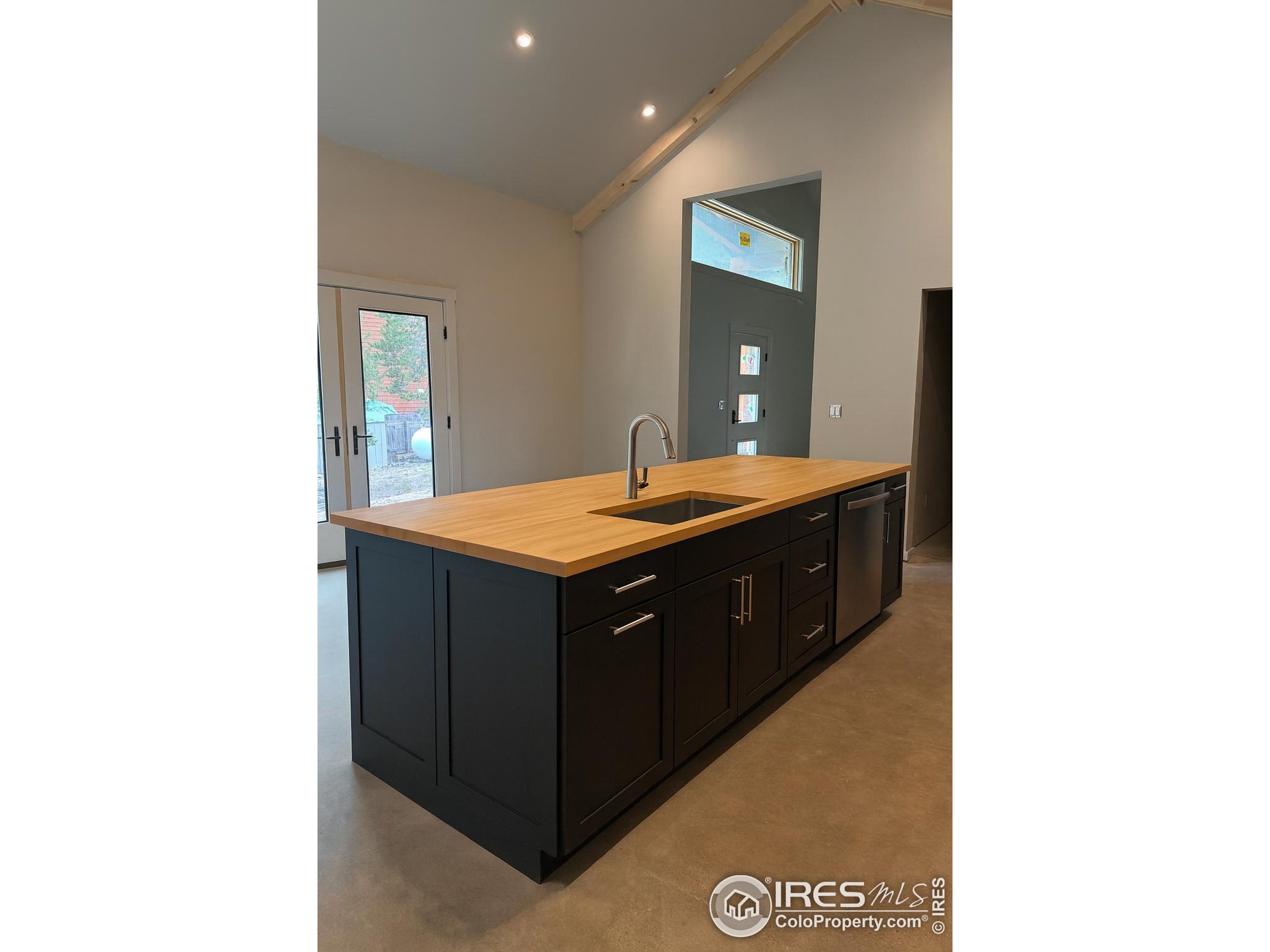 200 Severance Lodge Rd