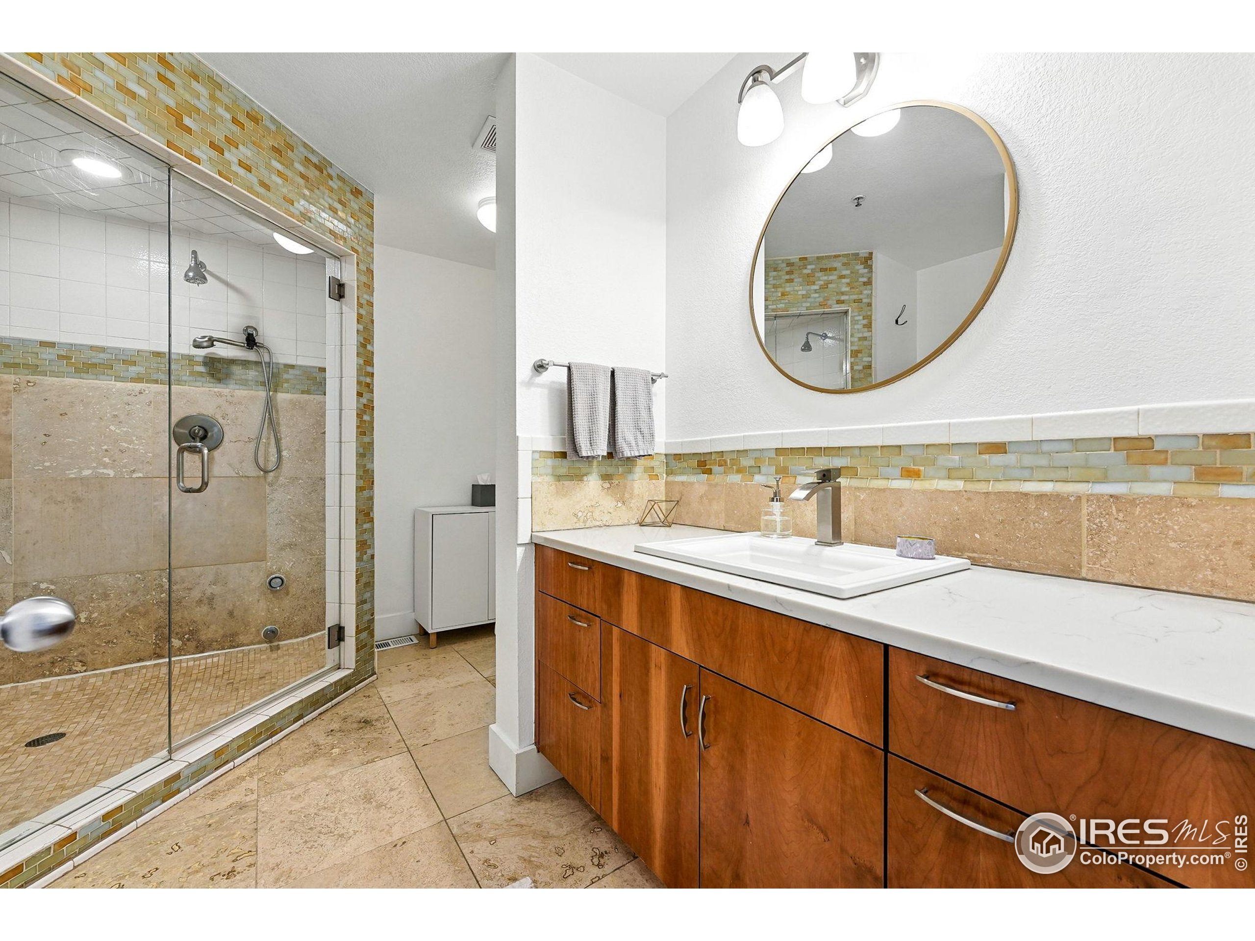 801 Confidence Dr 15