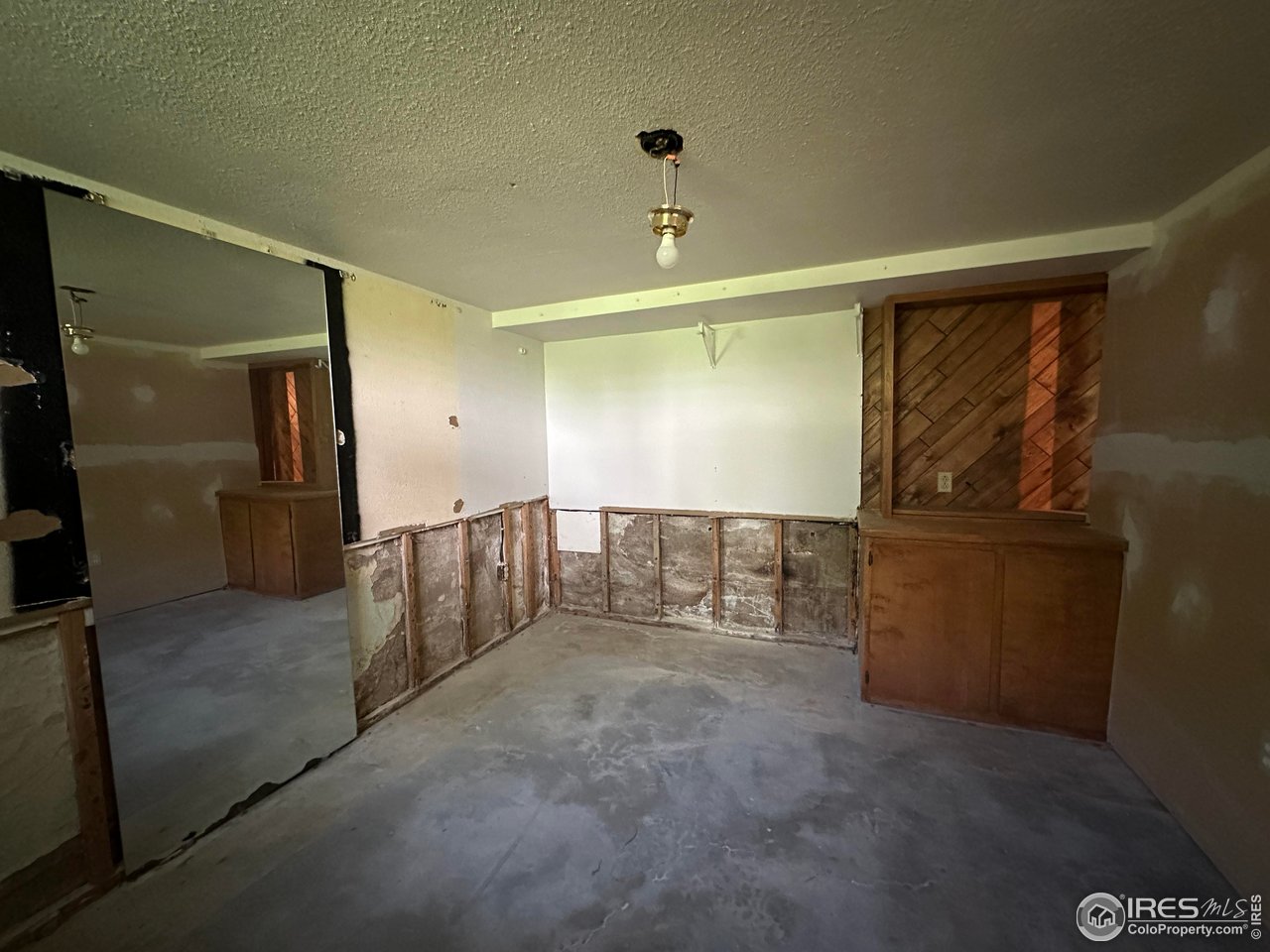 305 Euclid St