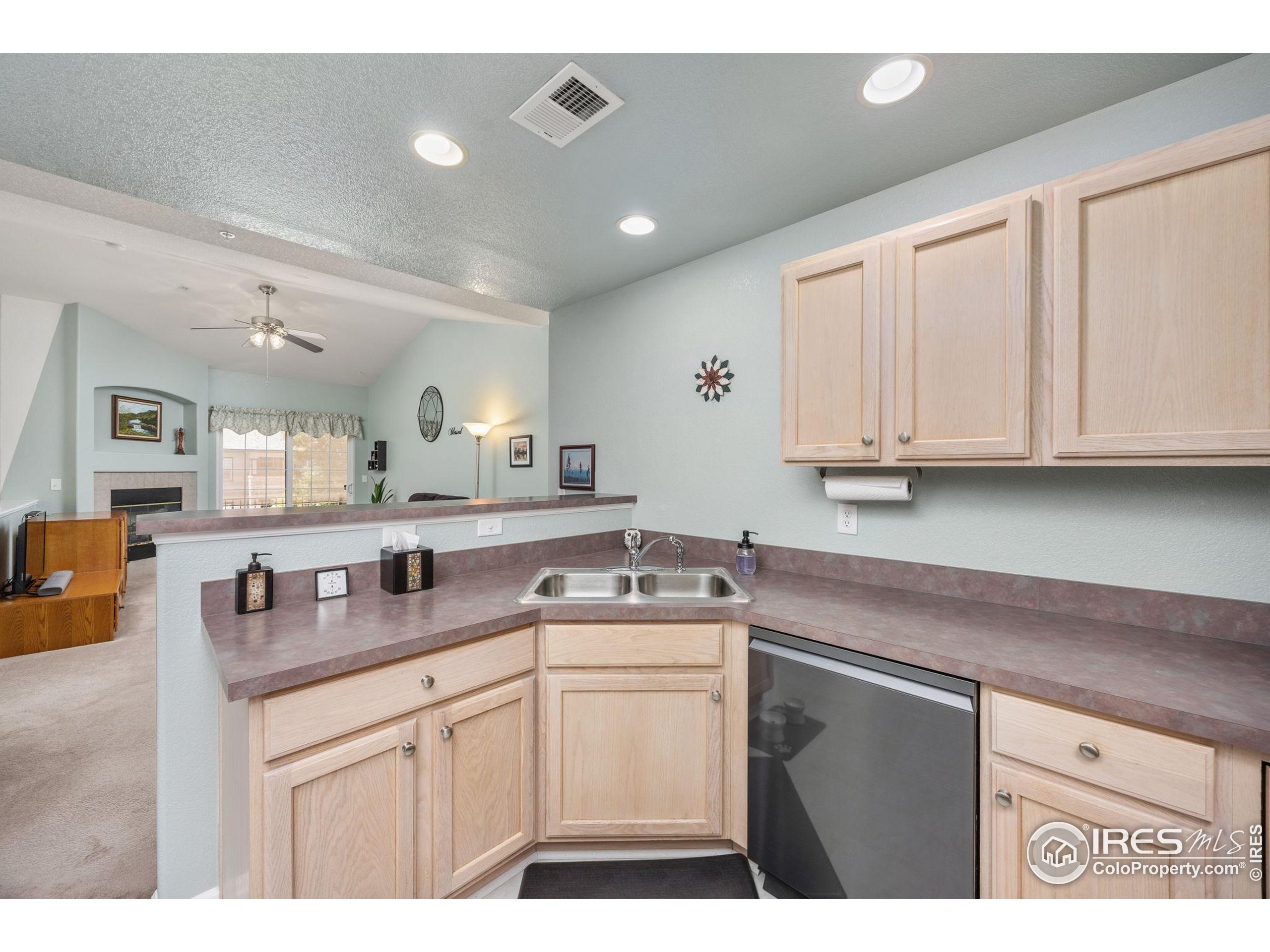 5038 Northern Lights Dr A