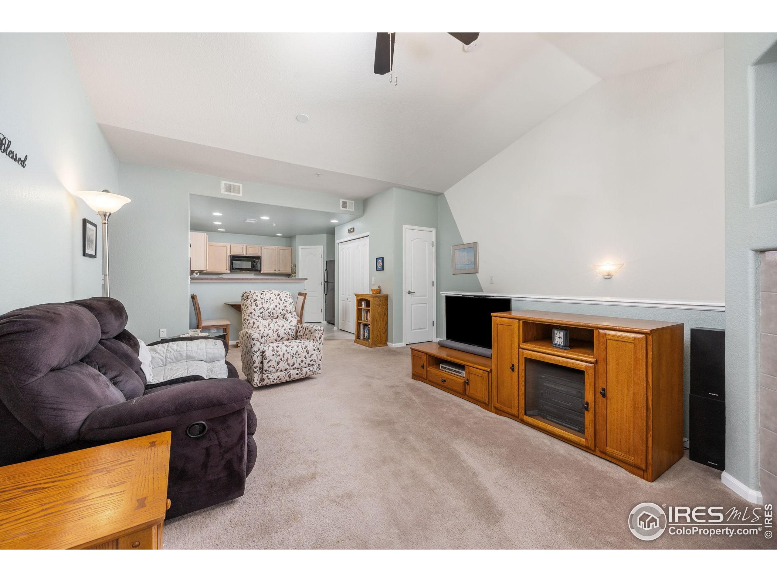 5038 Northern Lights Dr A