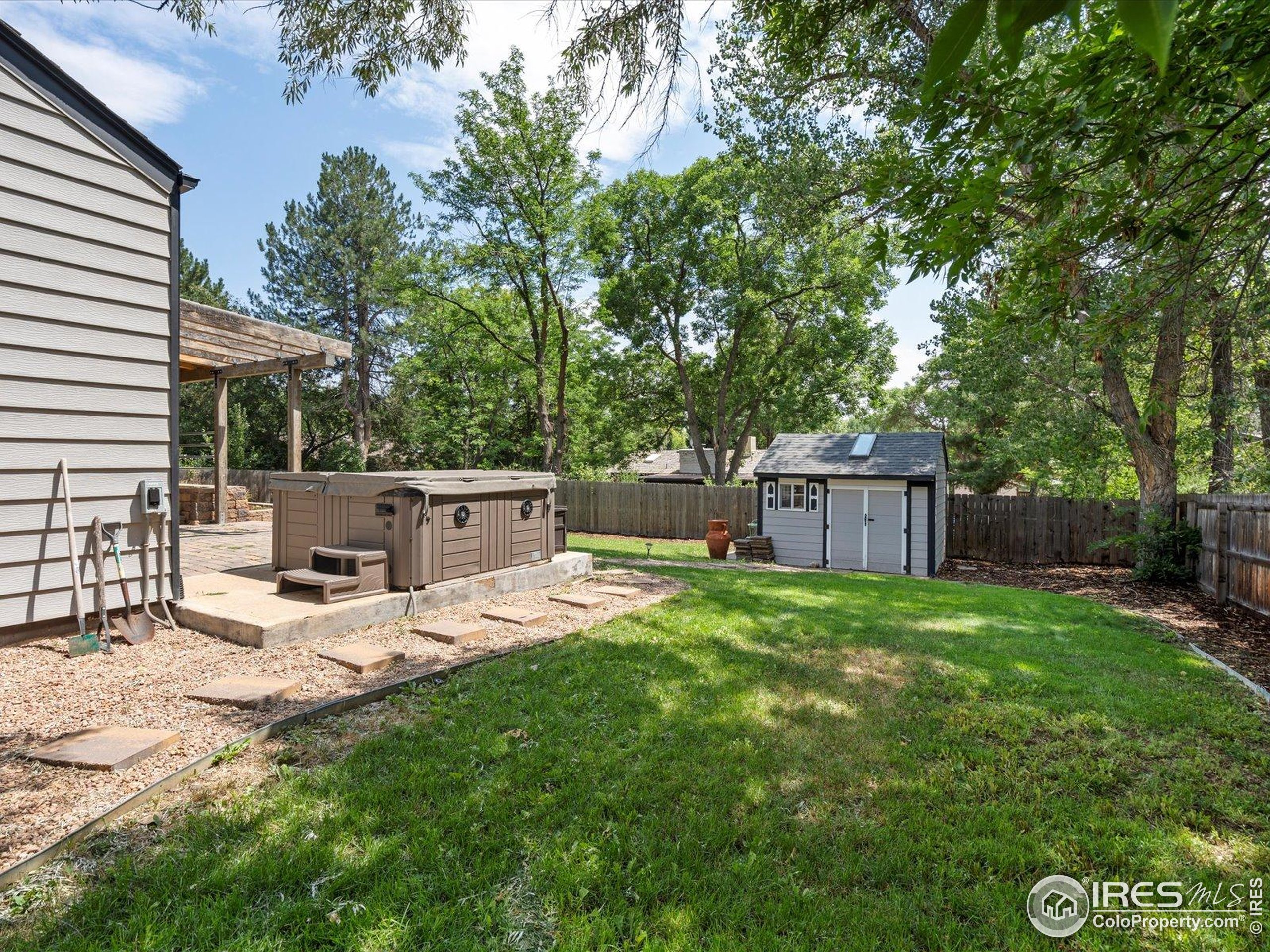 7466 Old Post Rd