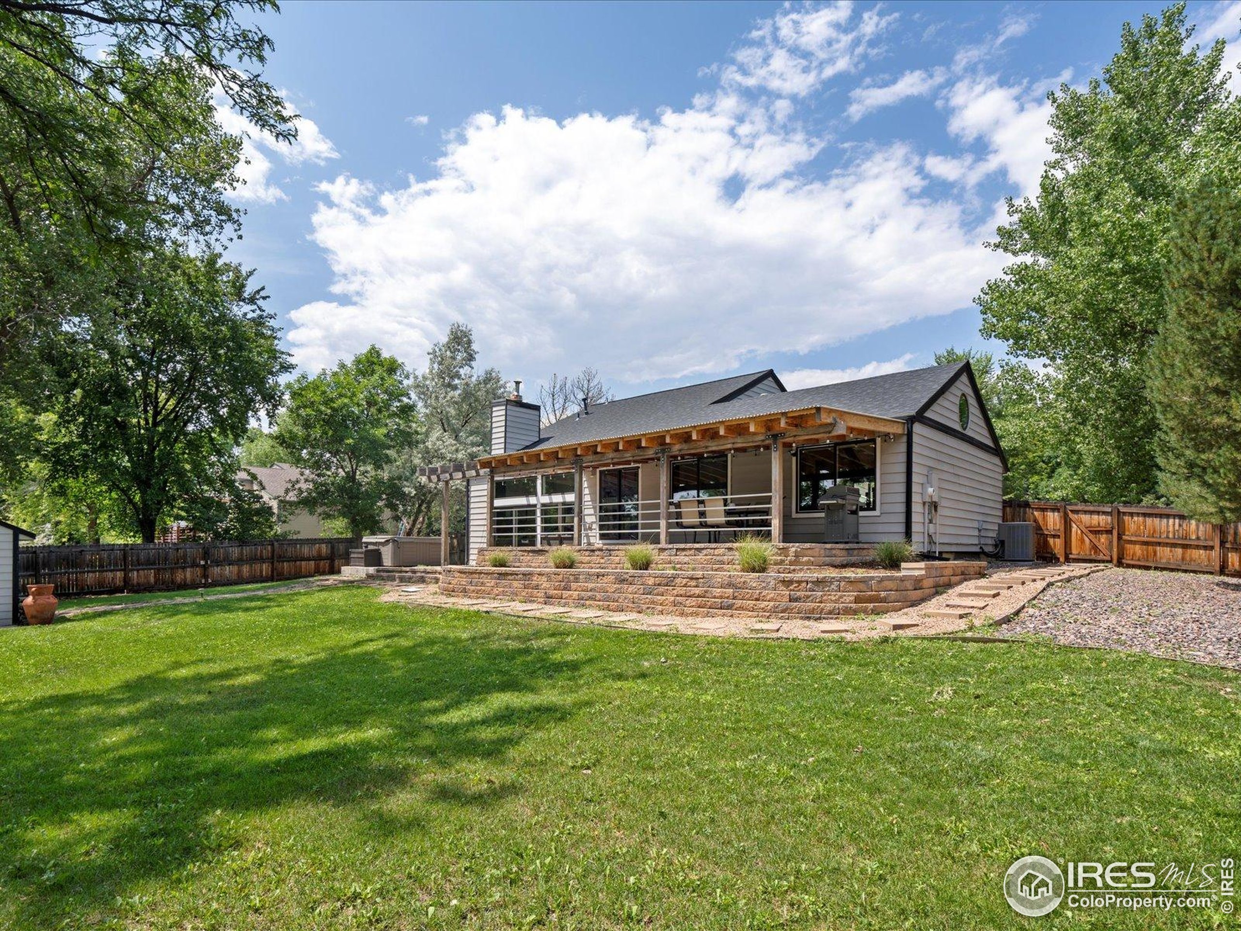 7466 Old Post Rd