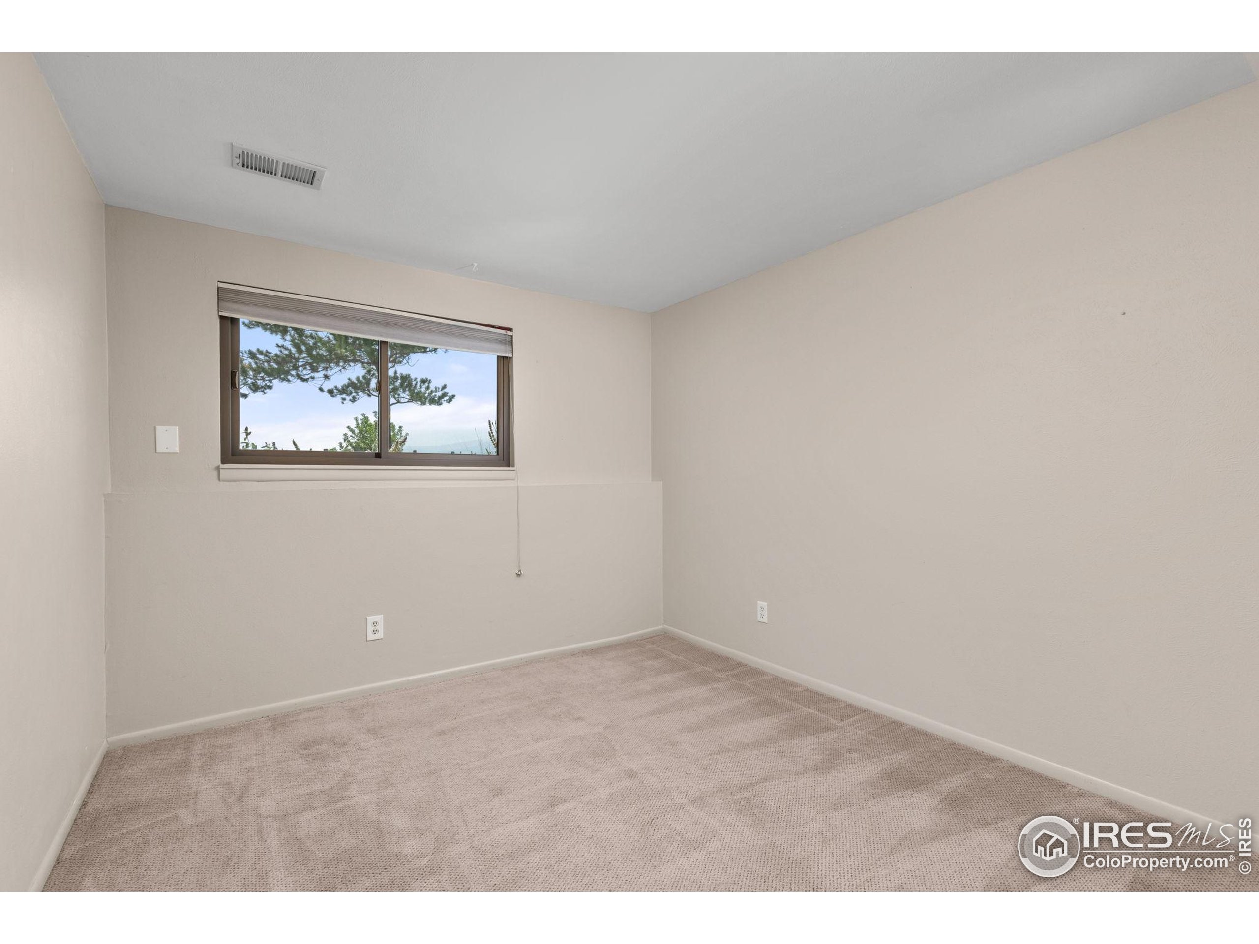 1624 Bradley Ct