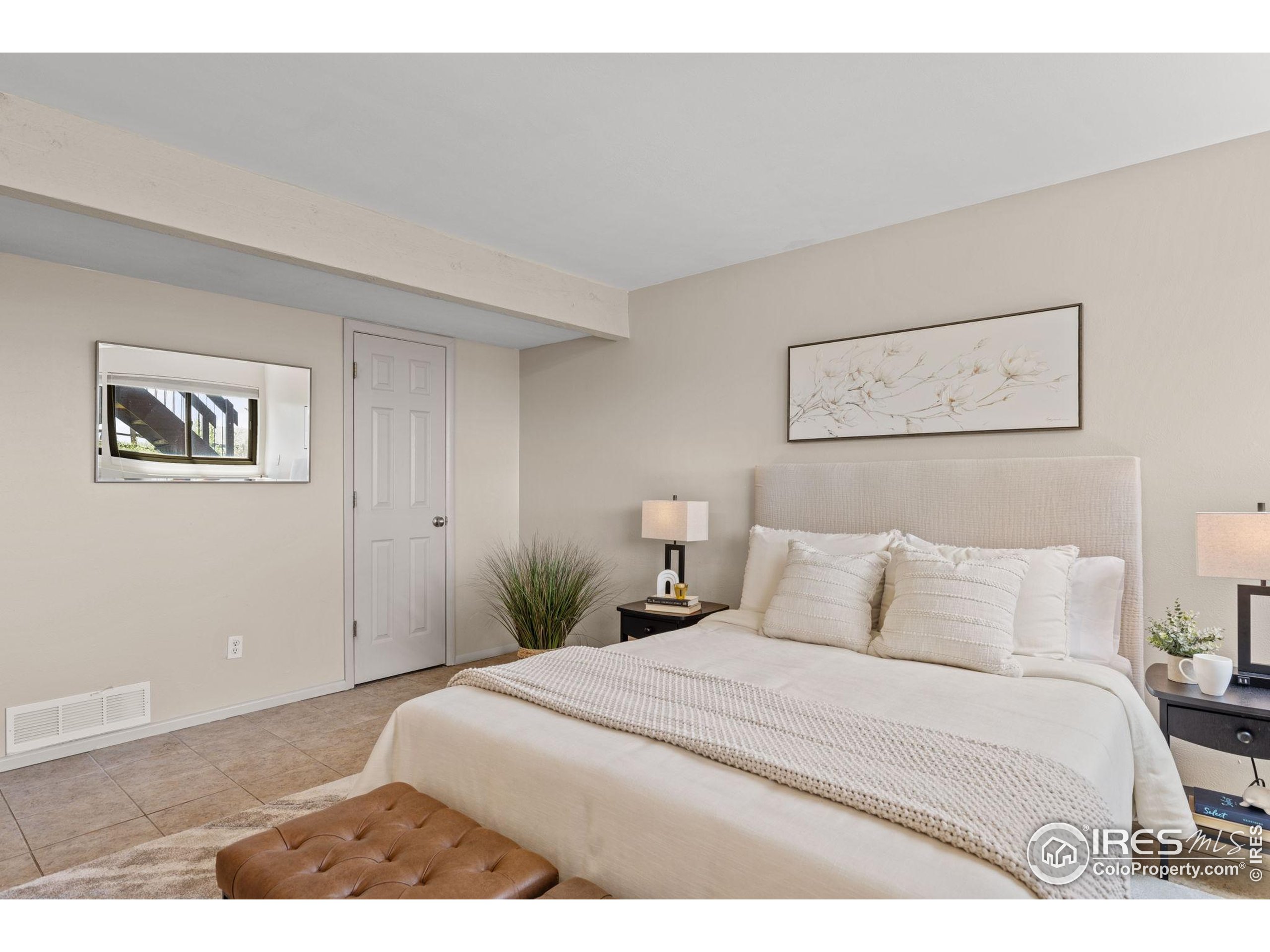 1624 Bradley Ct