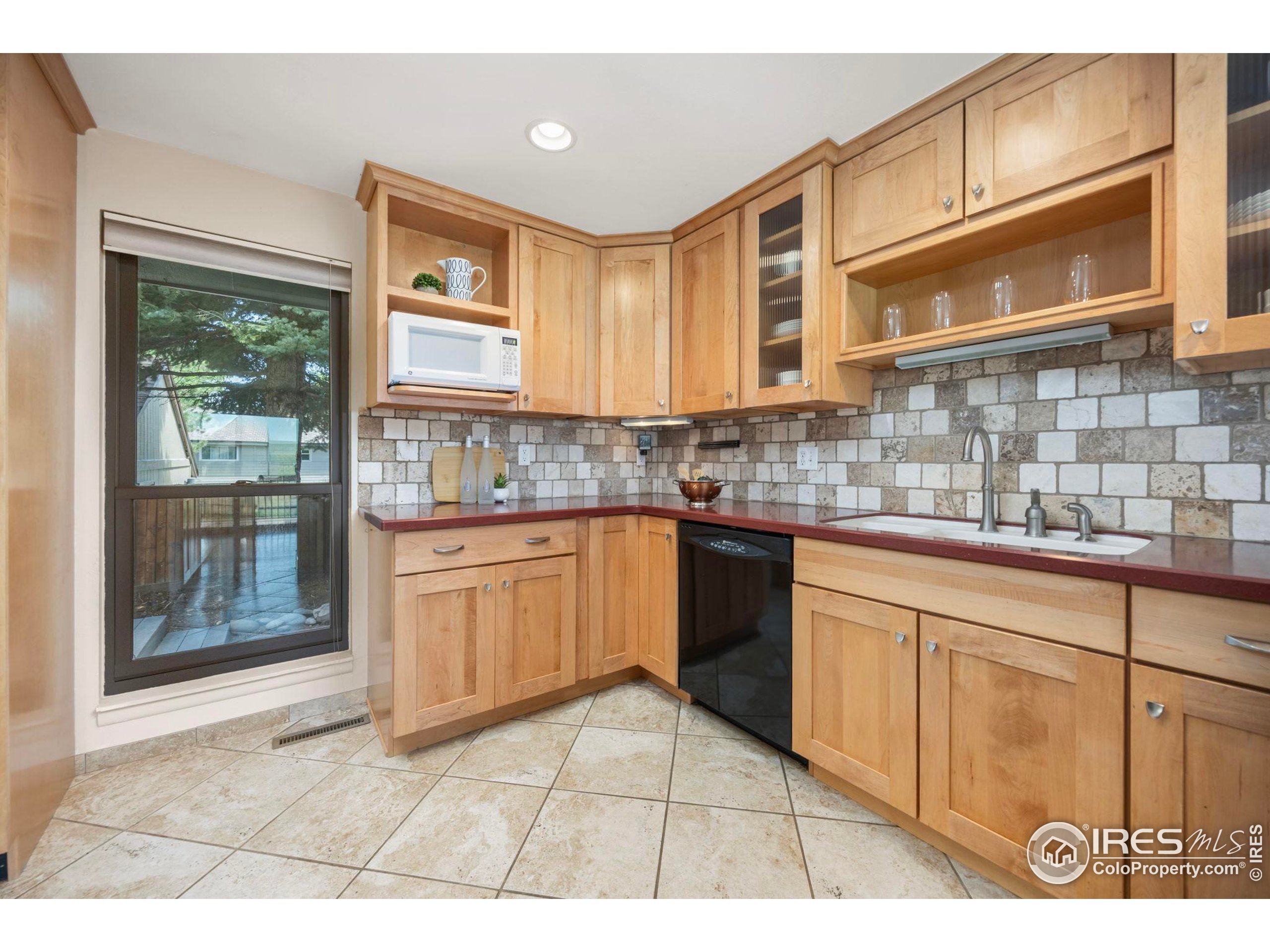 1624 Bradley Ct