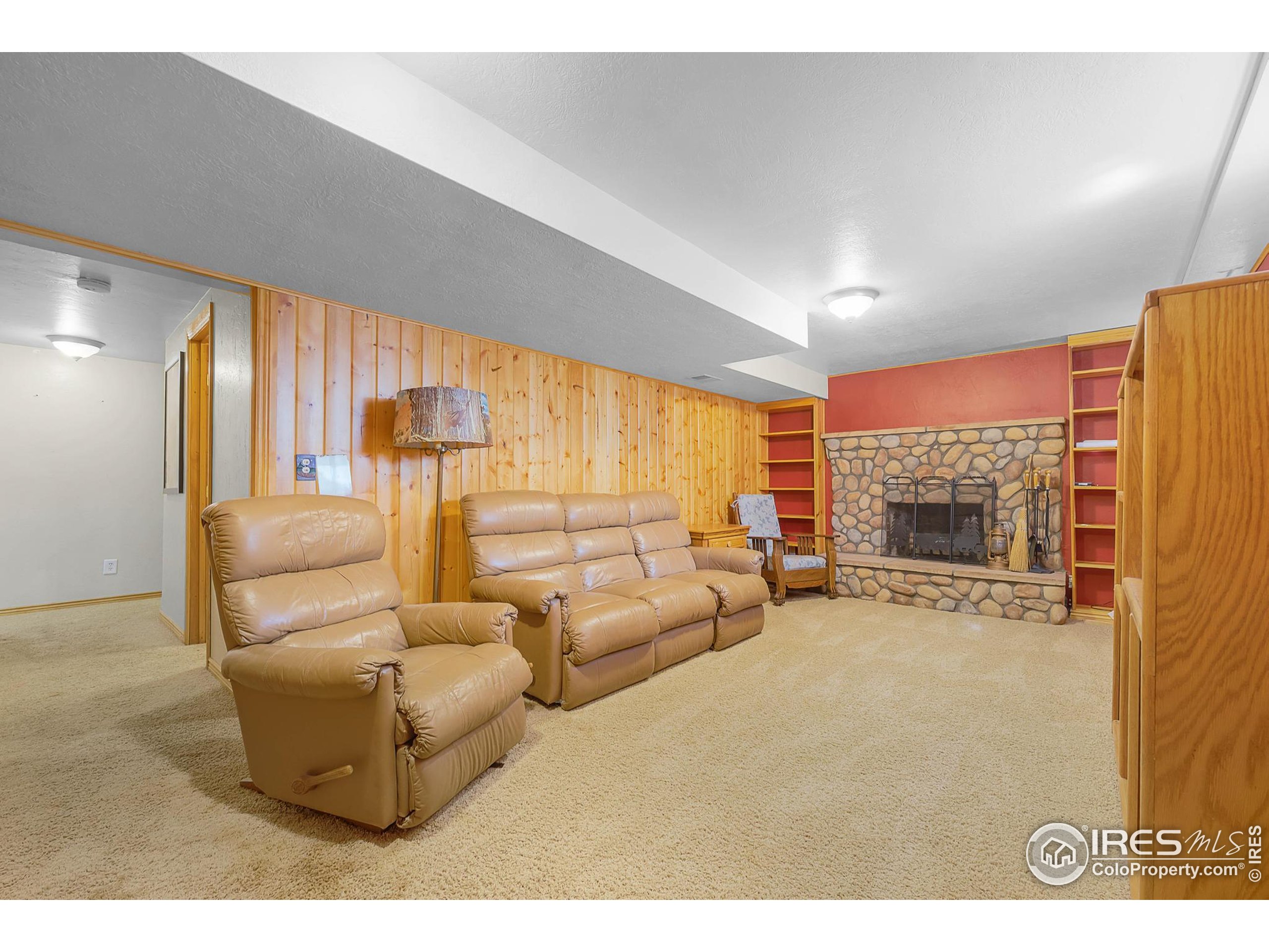 2062 27th Ave