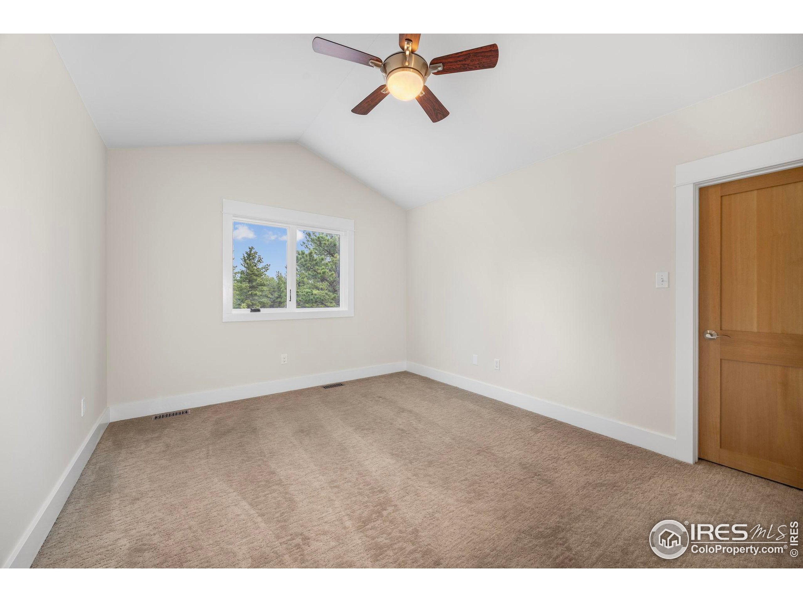 225 Indian Peaks Dr