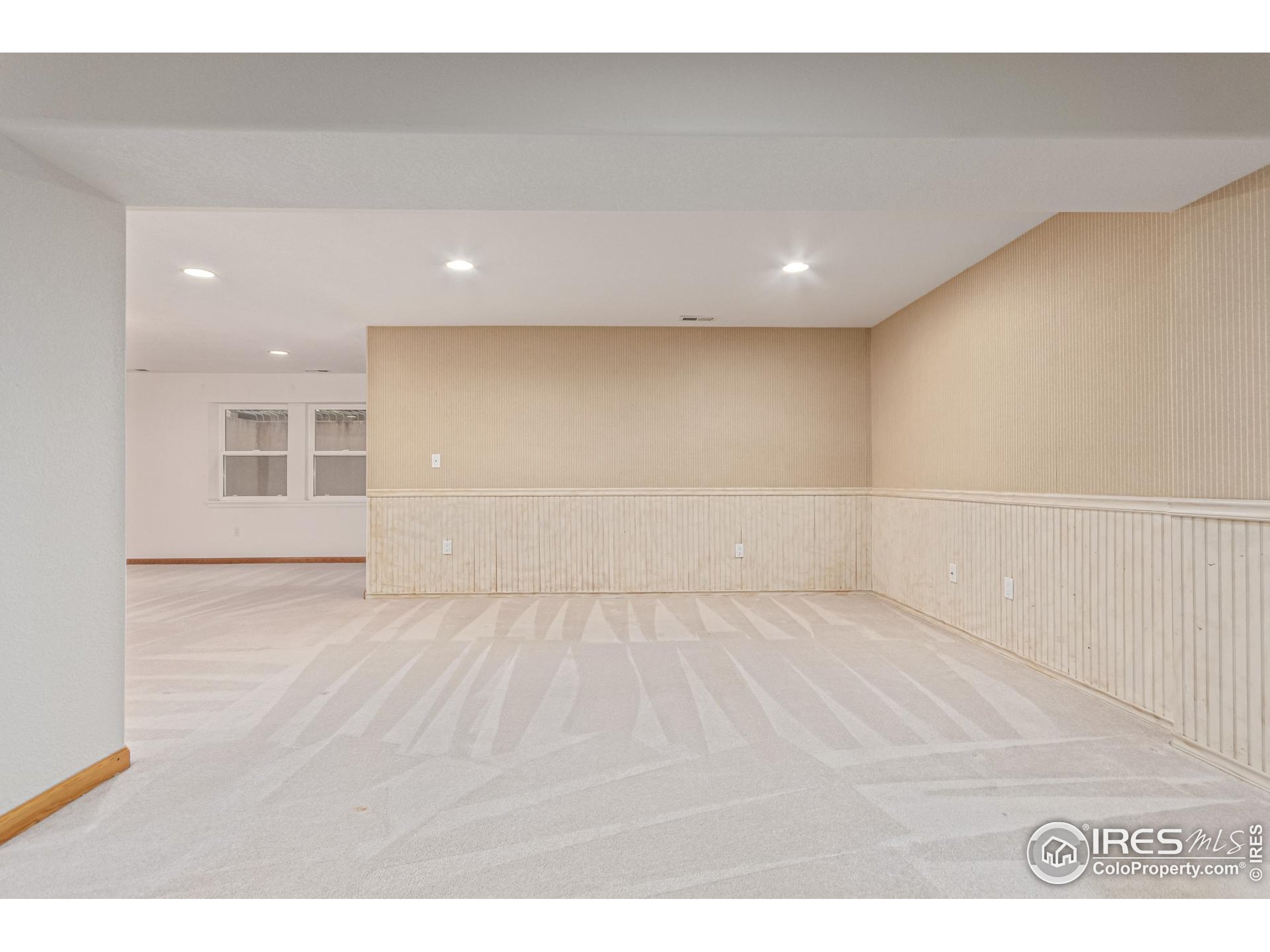 1333 Charles Dr 8