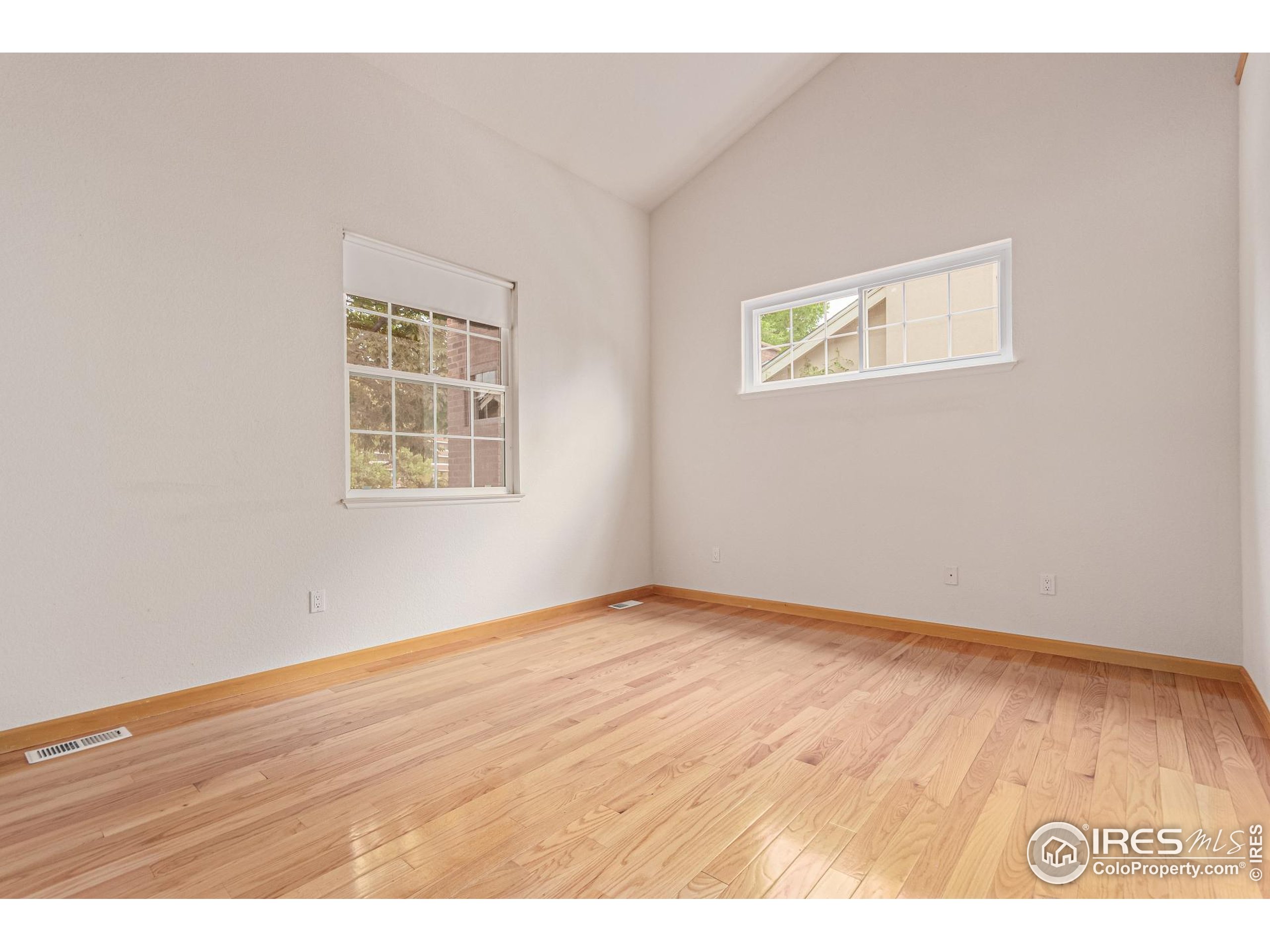 1333 Charles Dr 8