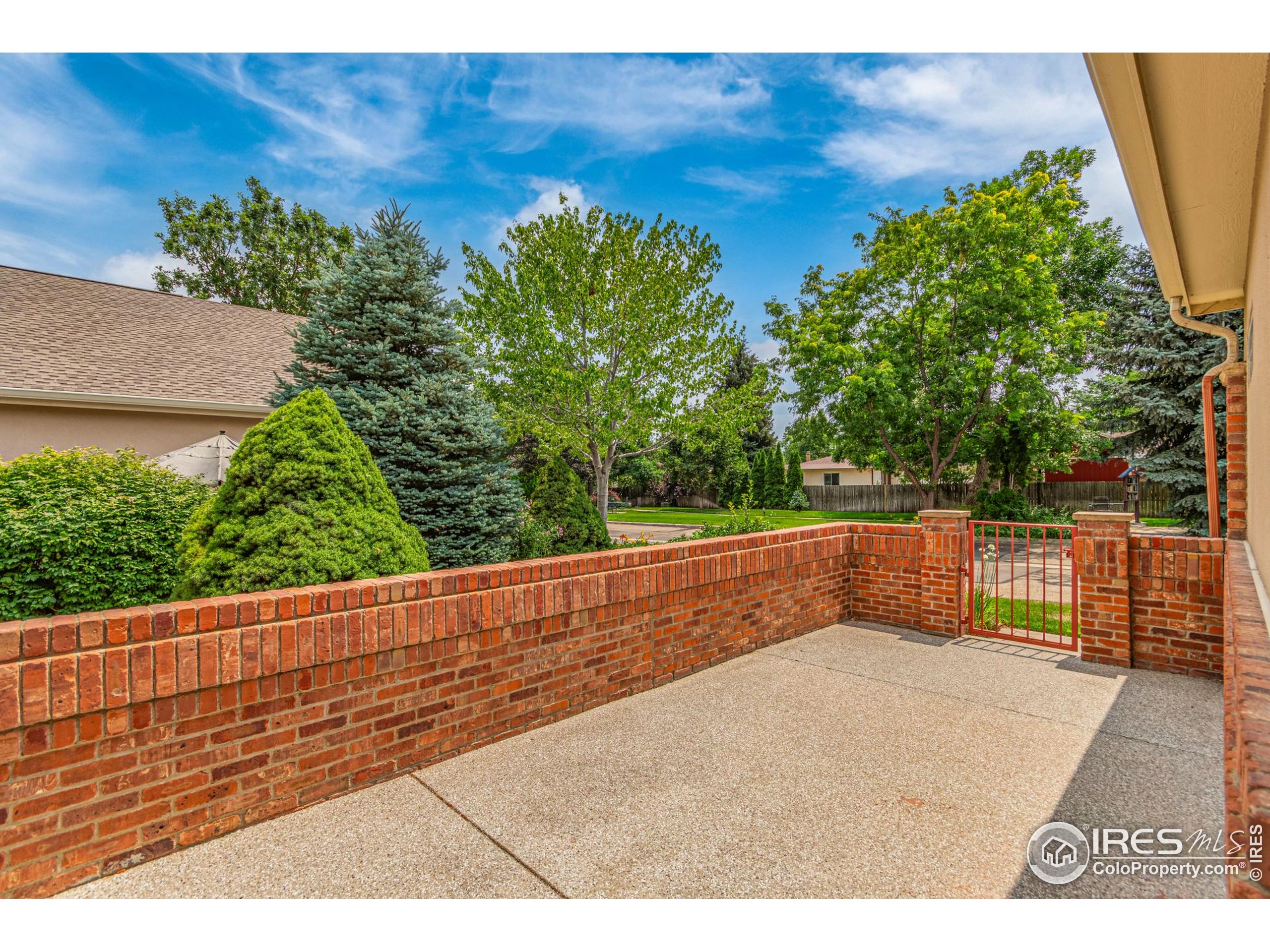 1333 Charles Dr 8