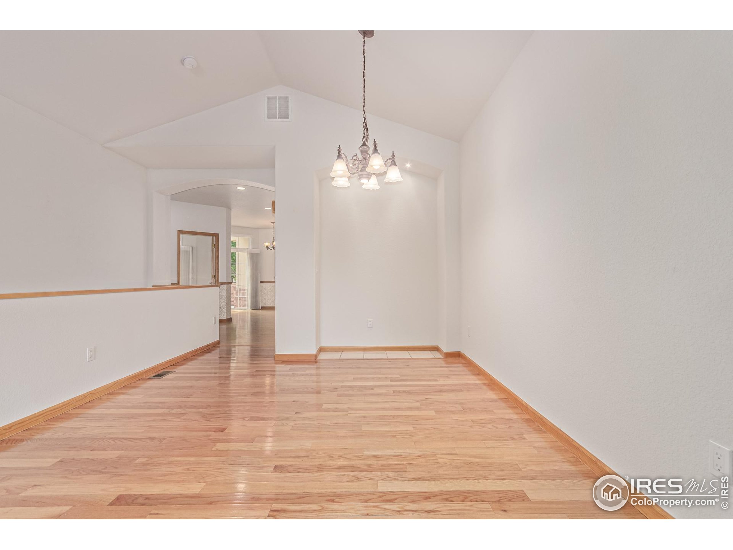 1333 Charles Dr 8