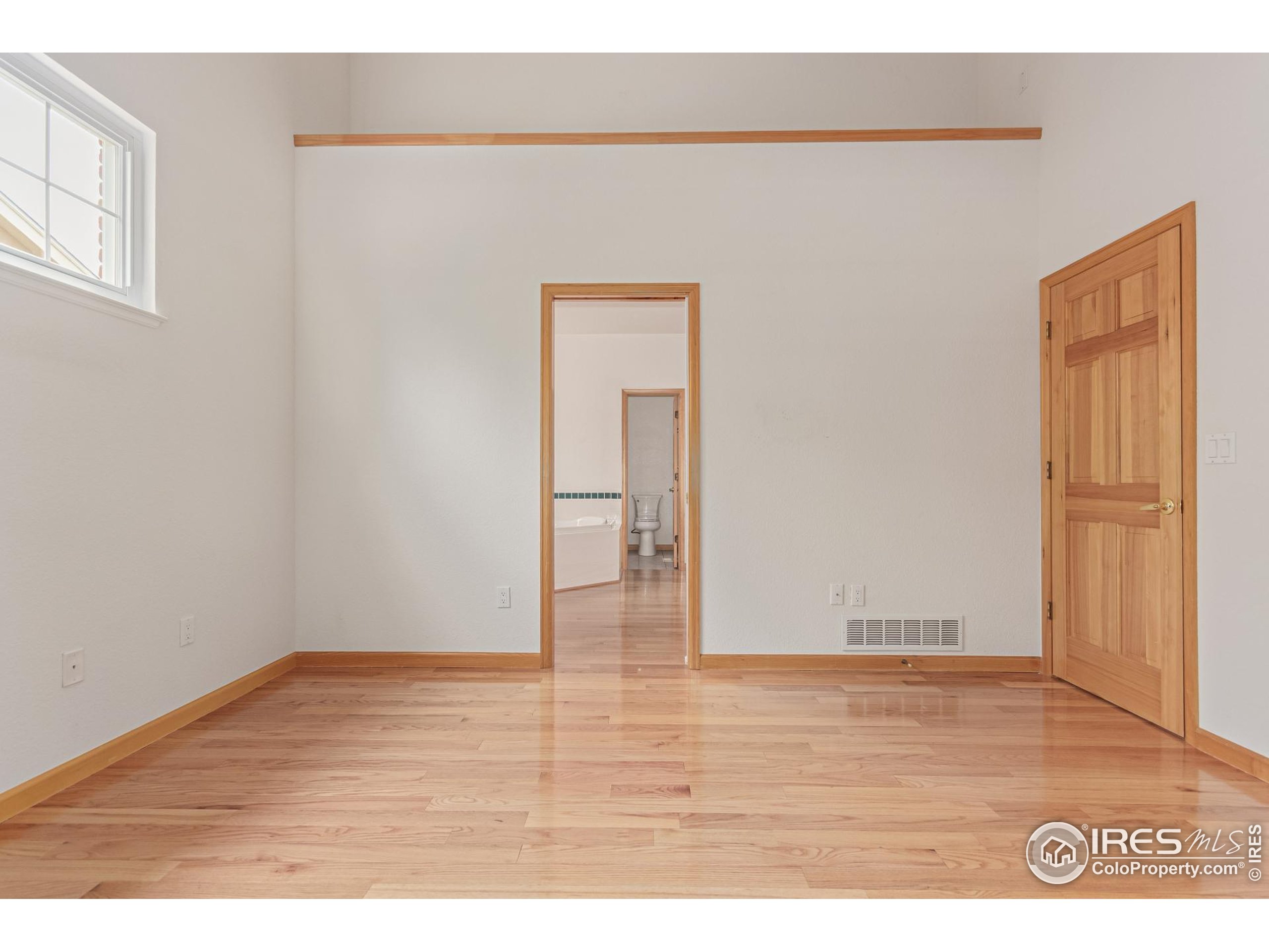 1333 Charles Dr 8