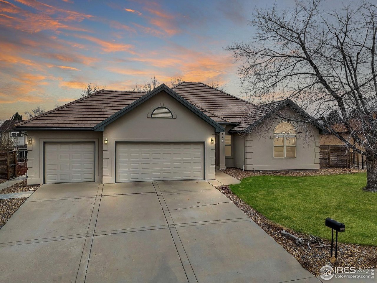 1730 Crestone Dr