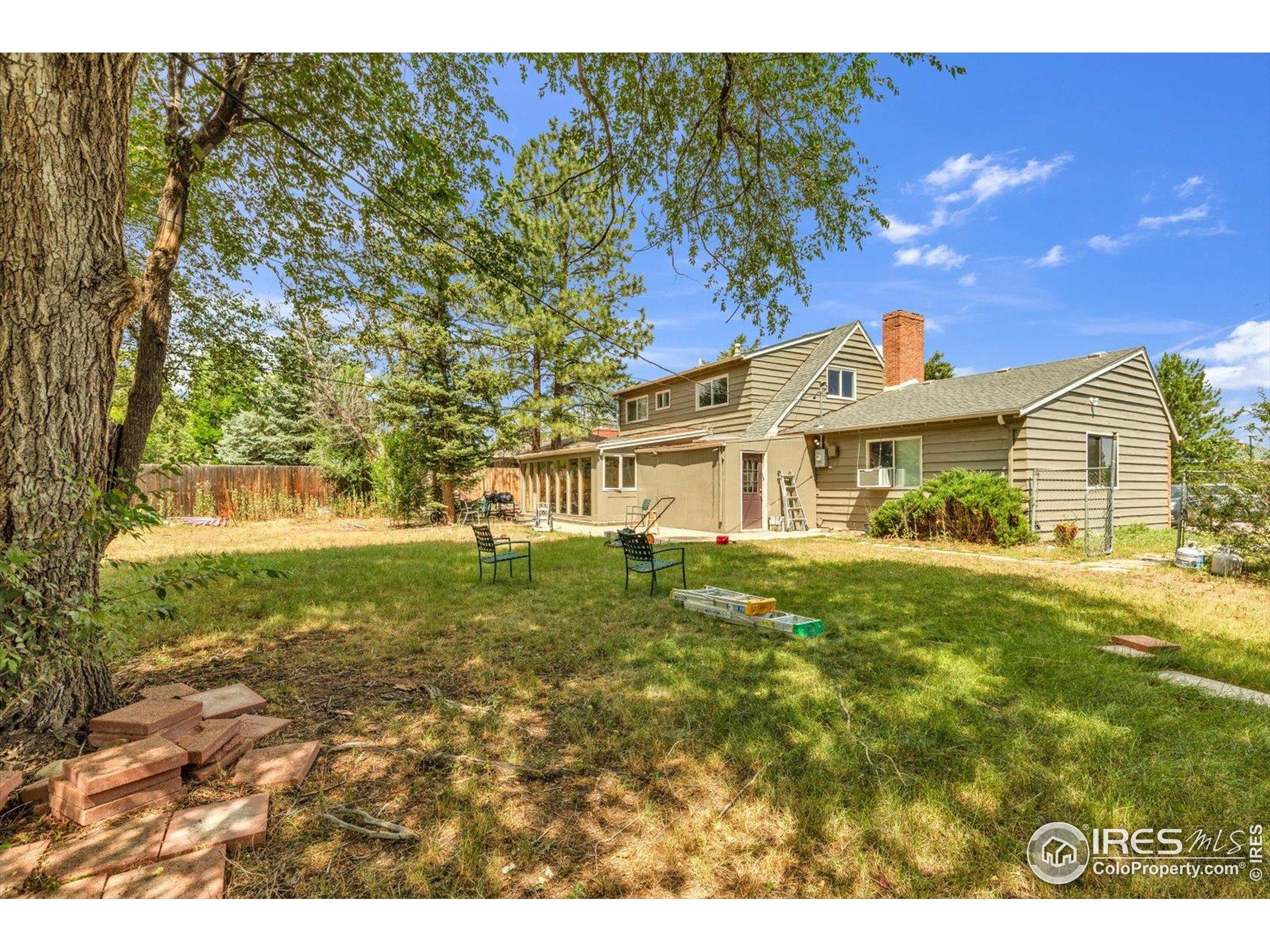 4900 Sioux Dr