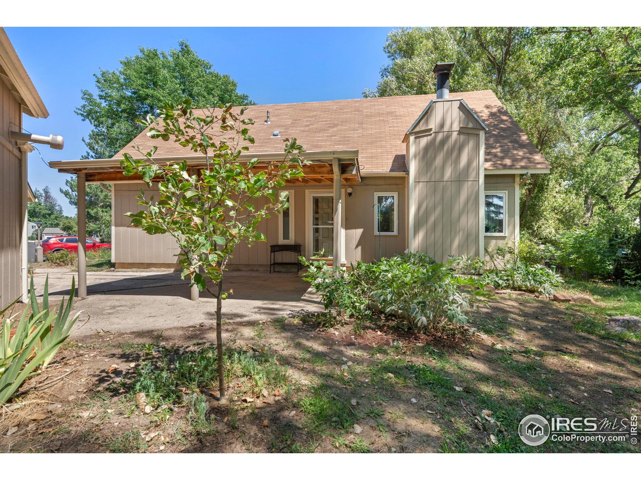 105 Granada Ct