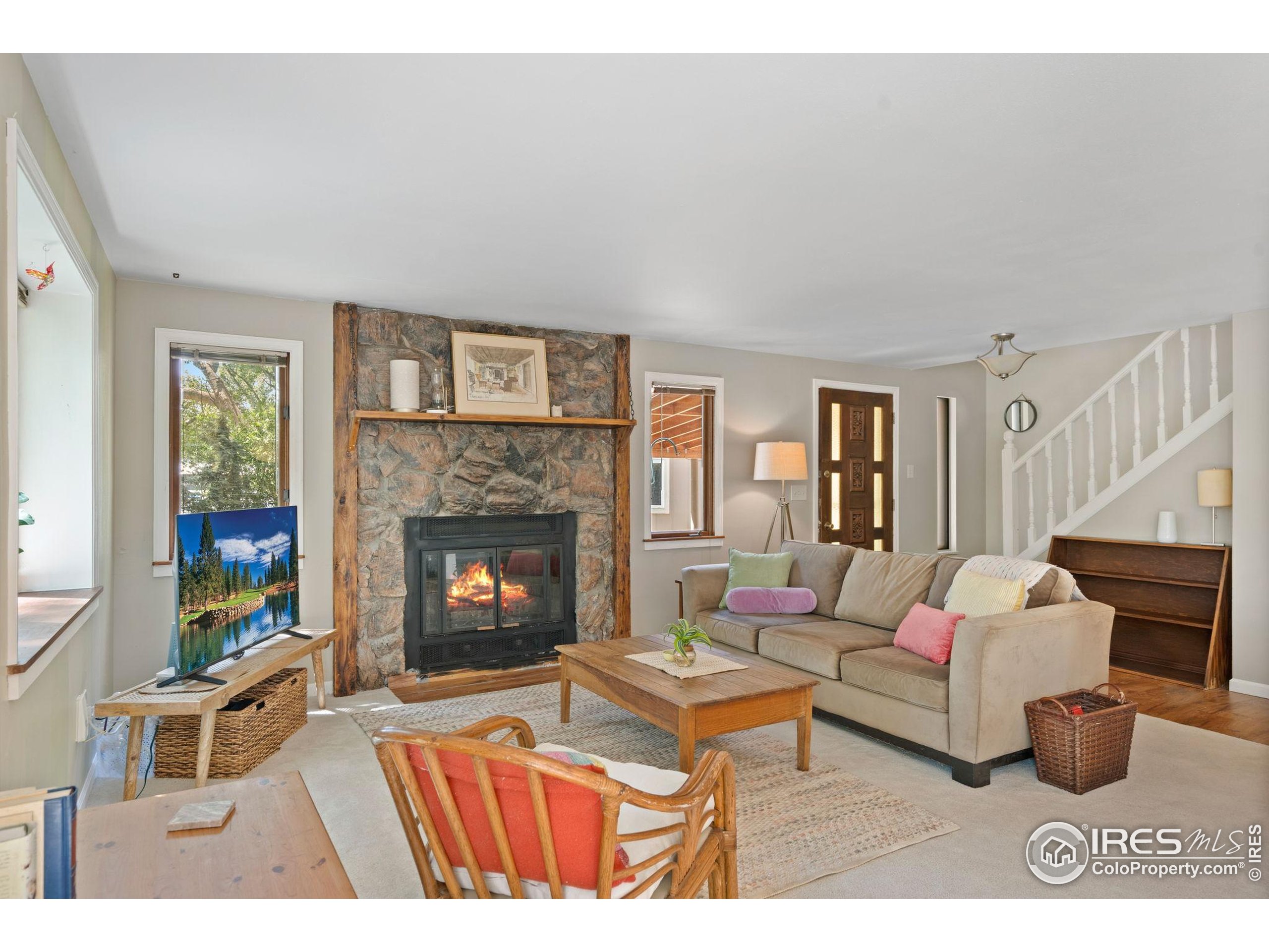 105 Granada Ct