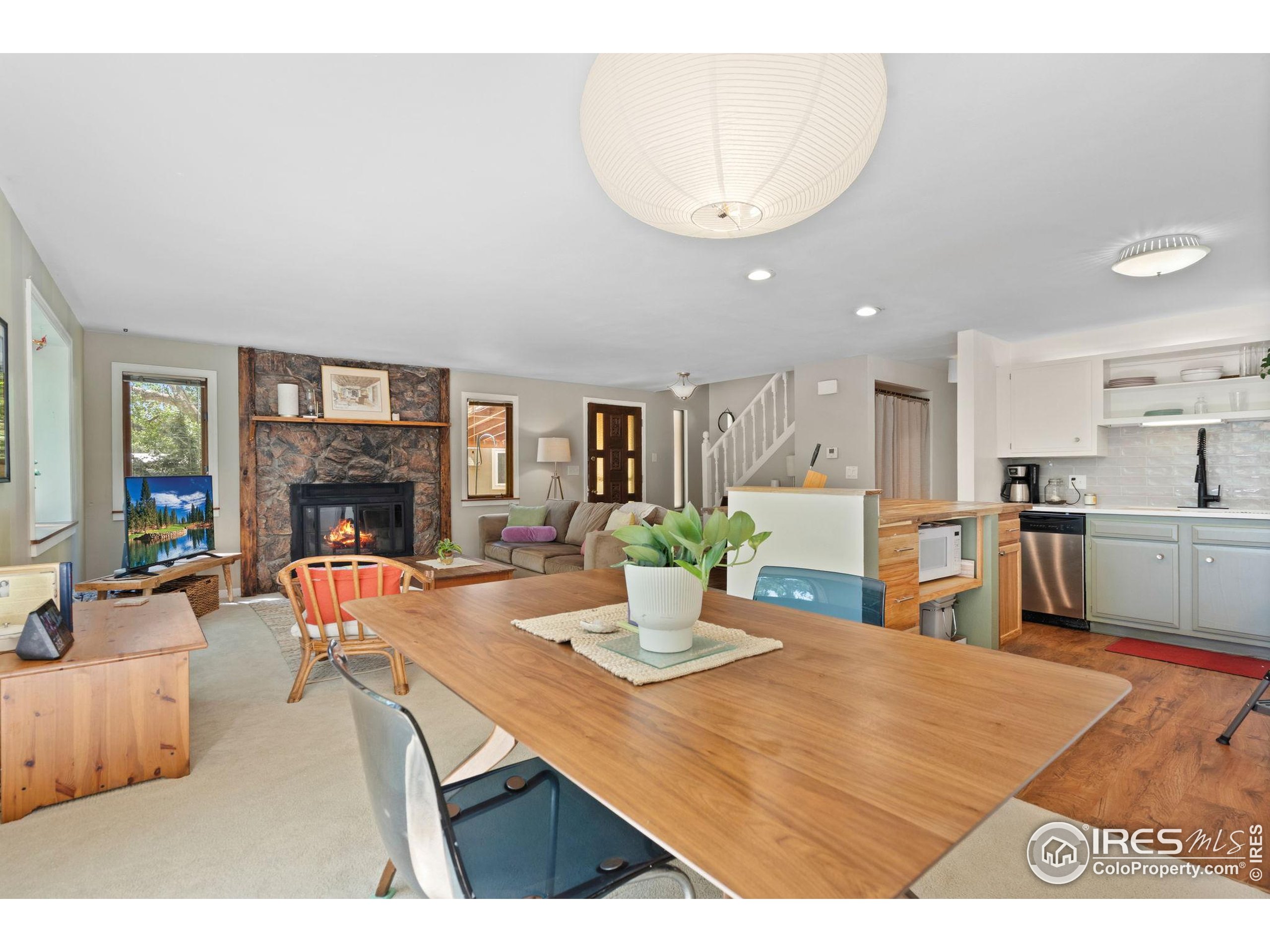 105 Granada Ct