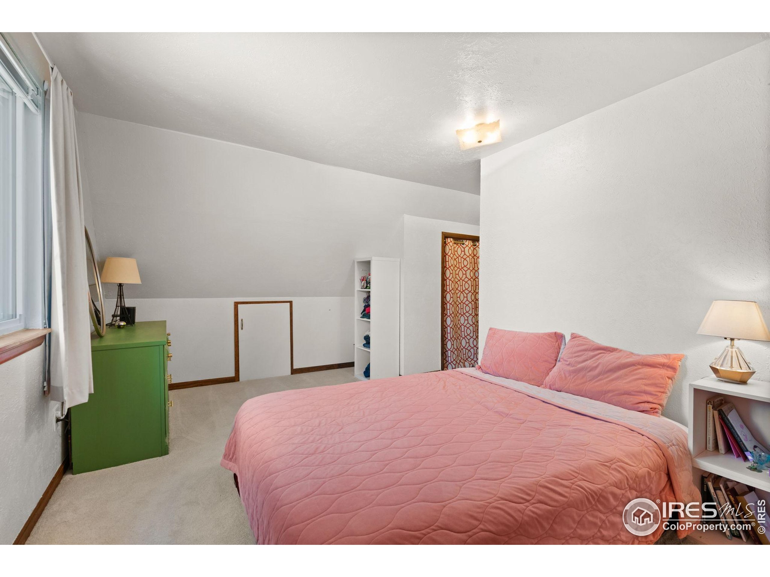 105 Granada Ct
