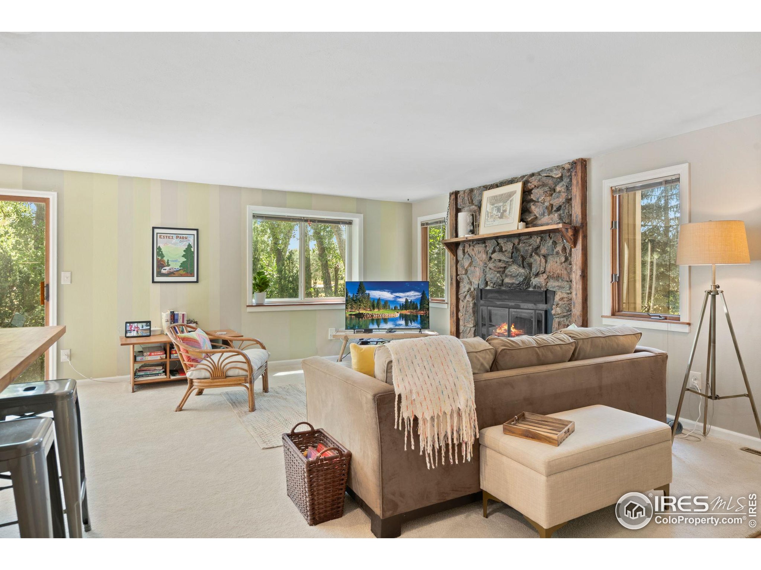 105 Granada Ct