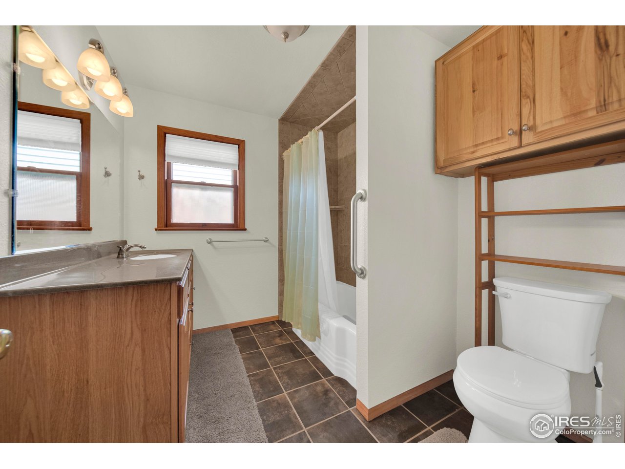 716 Aurora St