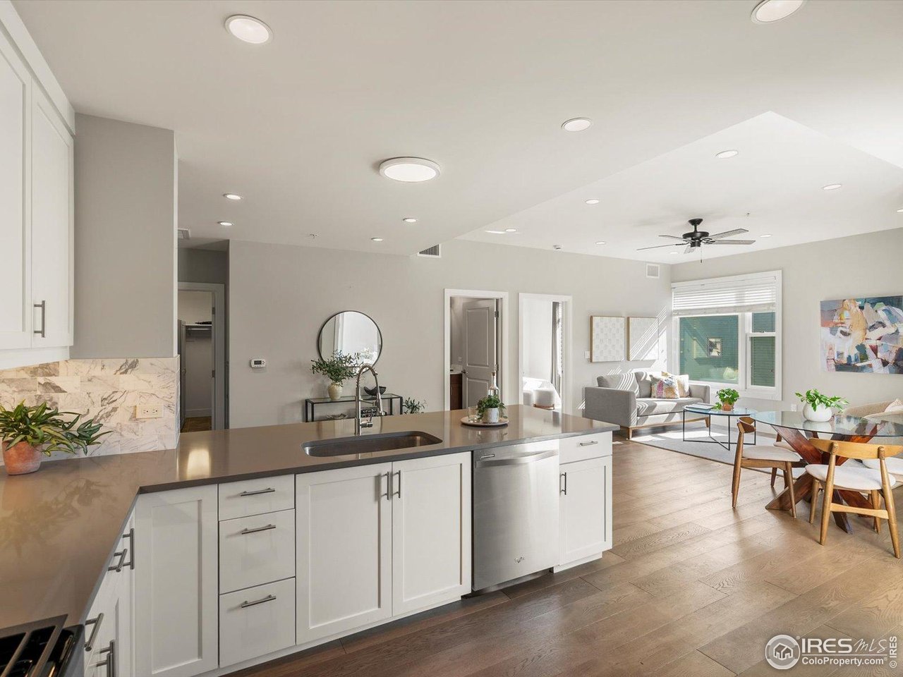 3301 Arapahoe Ave #415